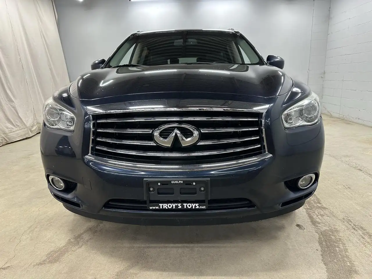 Infiniti QX60 снимка Infiniti QX60