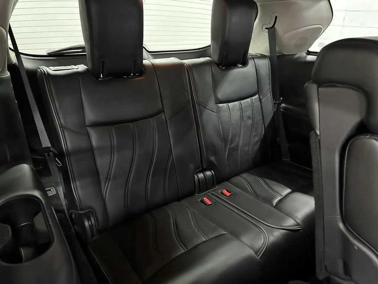 Infiniti QX60 снимка Infiniti QX60