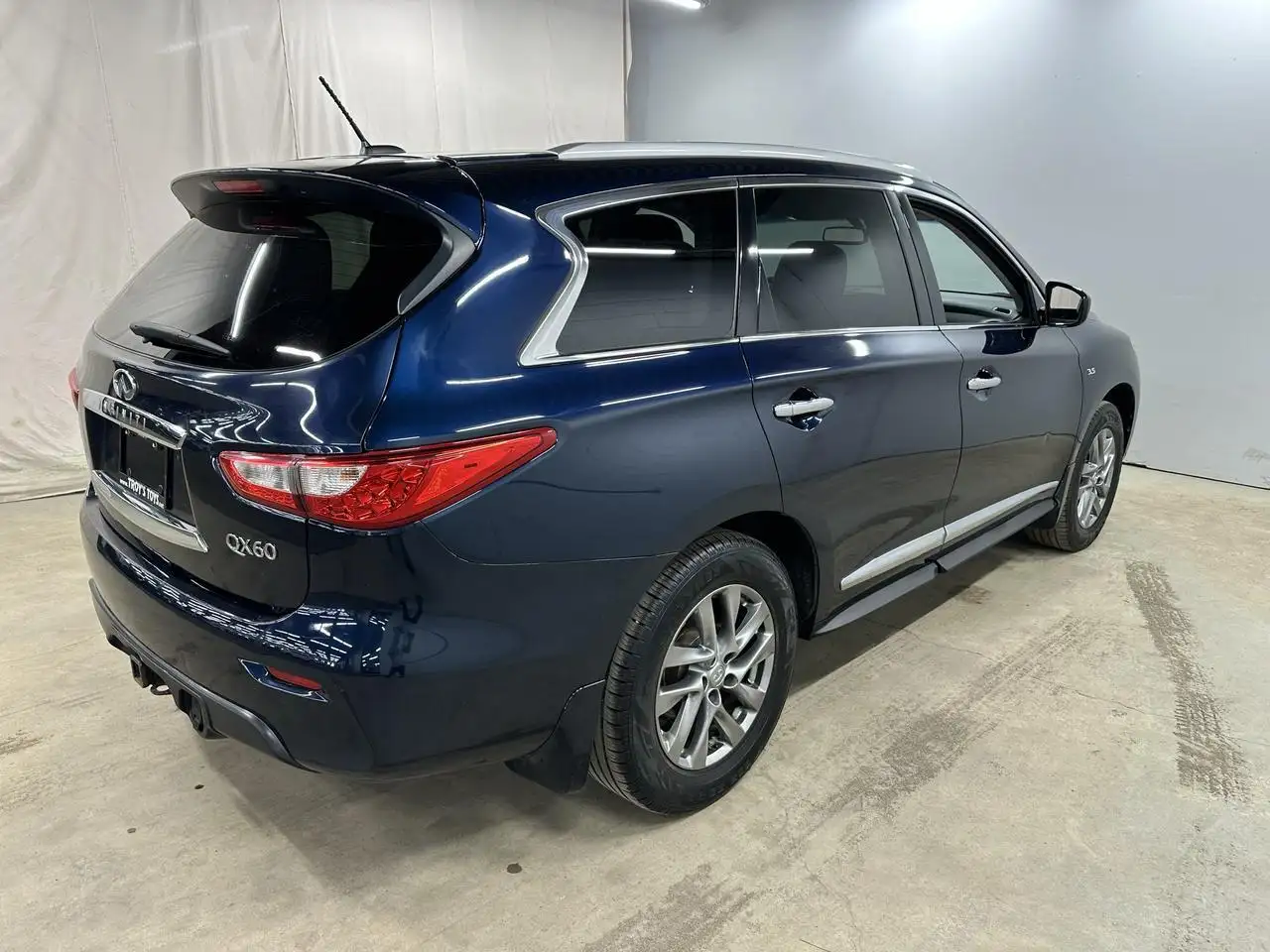 Infiniti QX60 снимка Infiniti QX60