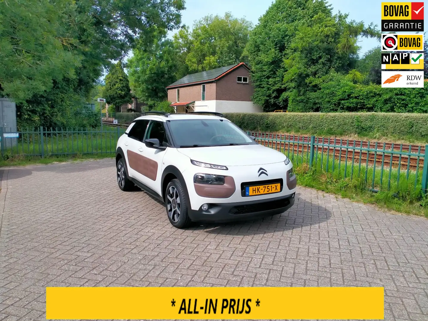 Citroen C4 Cactus 1.2 PureTech Shine trekhaak distributie is verv. A Bianco - 1