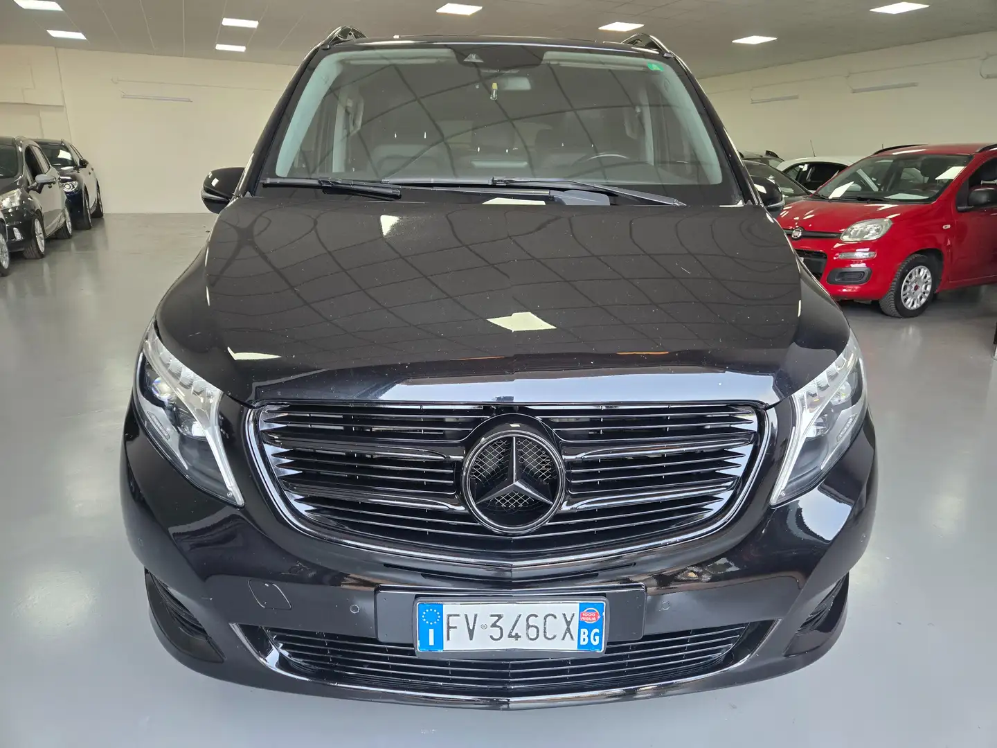 Mercedes-Benz V V 220 d Executive Business 4matic L auto Schwarz - 2