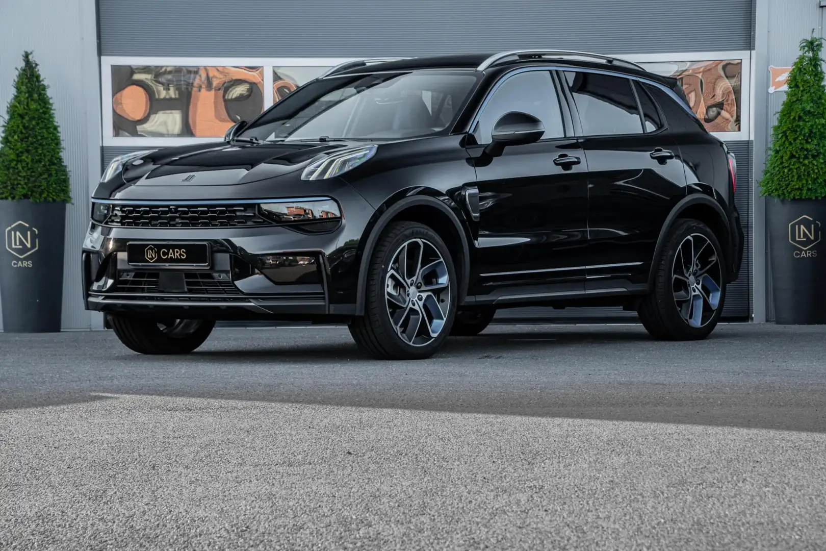 Lynk & Co 01 1.5 | Pano | DAB | Sfeerverlichting | PHEV | Nero - 1