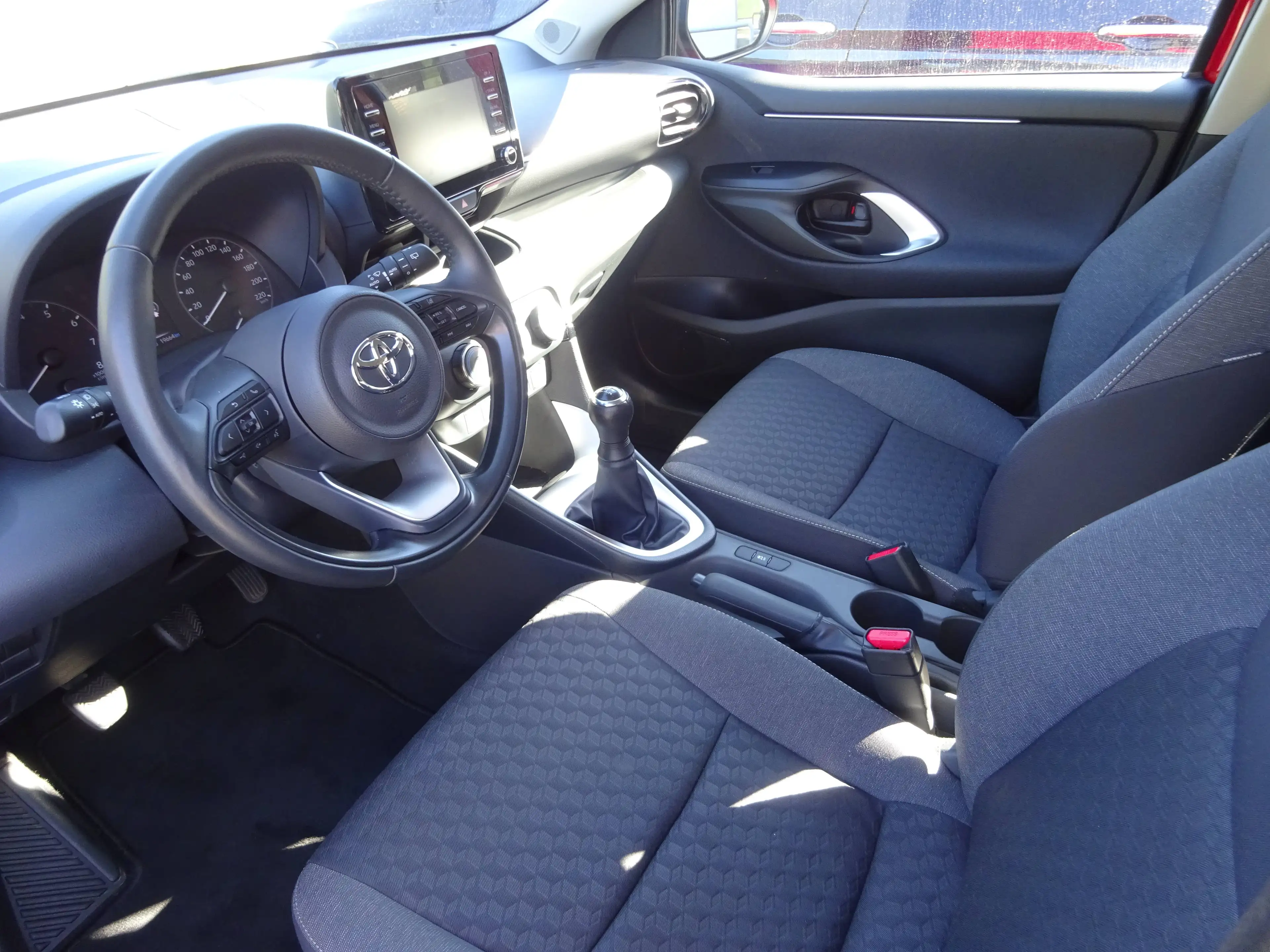 Toyota Yaris Yaris 1,0 VVT-i Active Active — photo 5