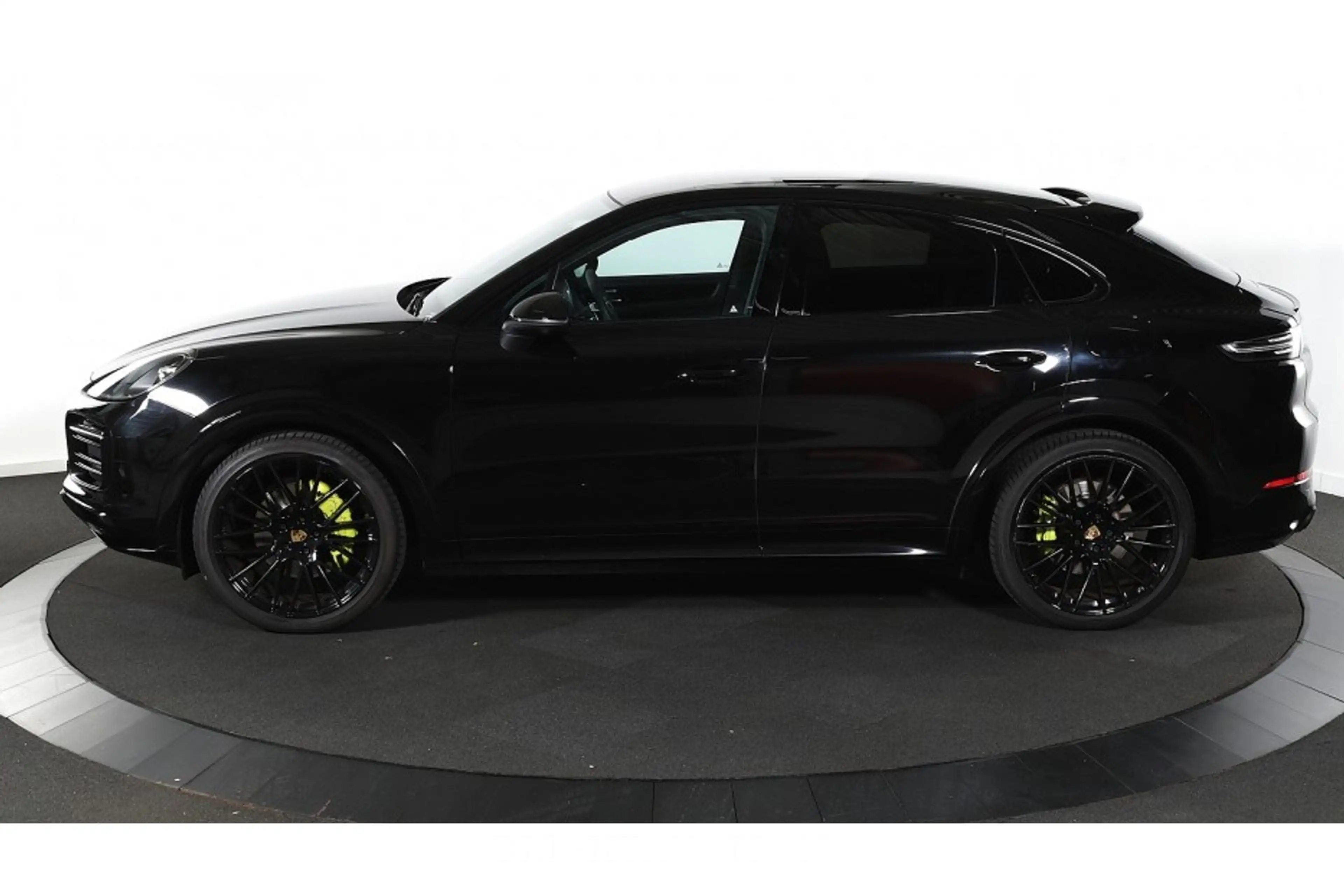 Porsche Cayenne 3.0 E-Hybrid — photo 7