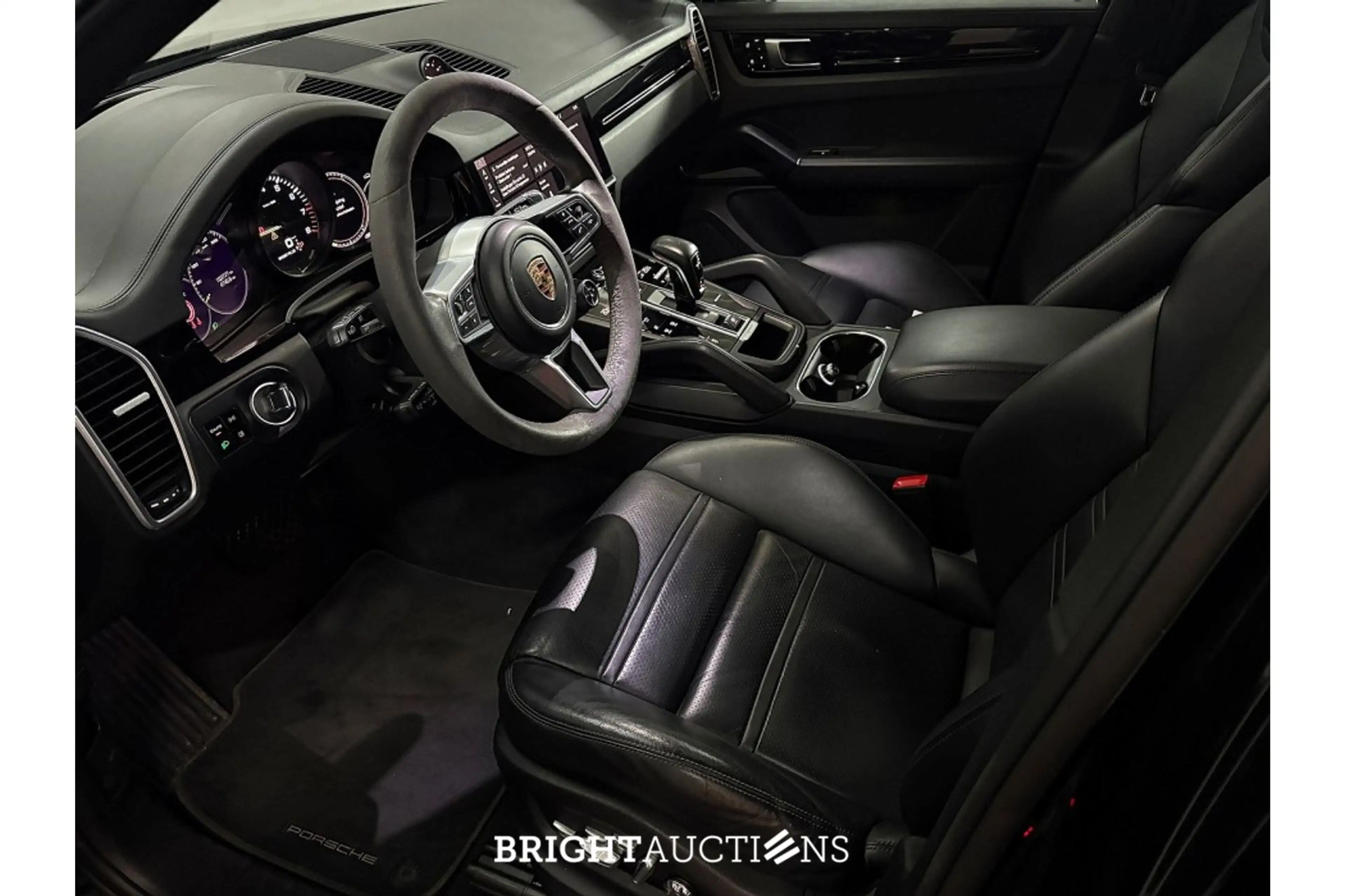 Porsche Cayenne 3.0 E-Hybrid — photo 10