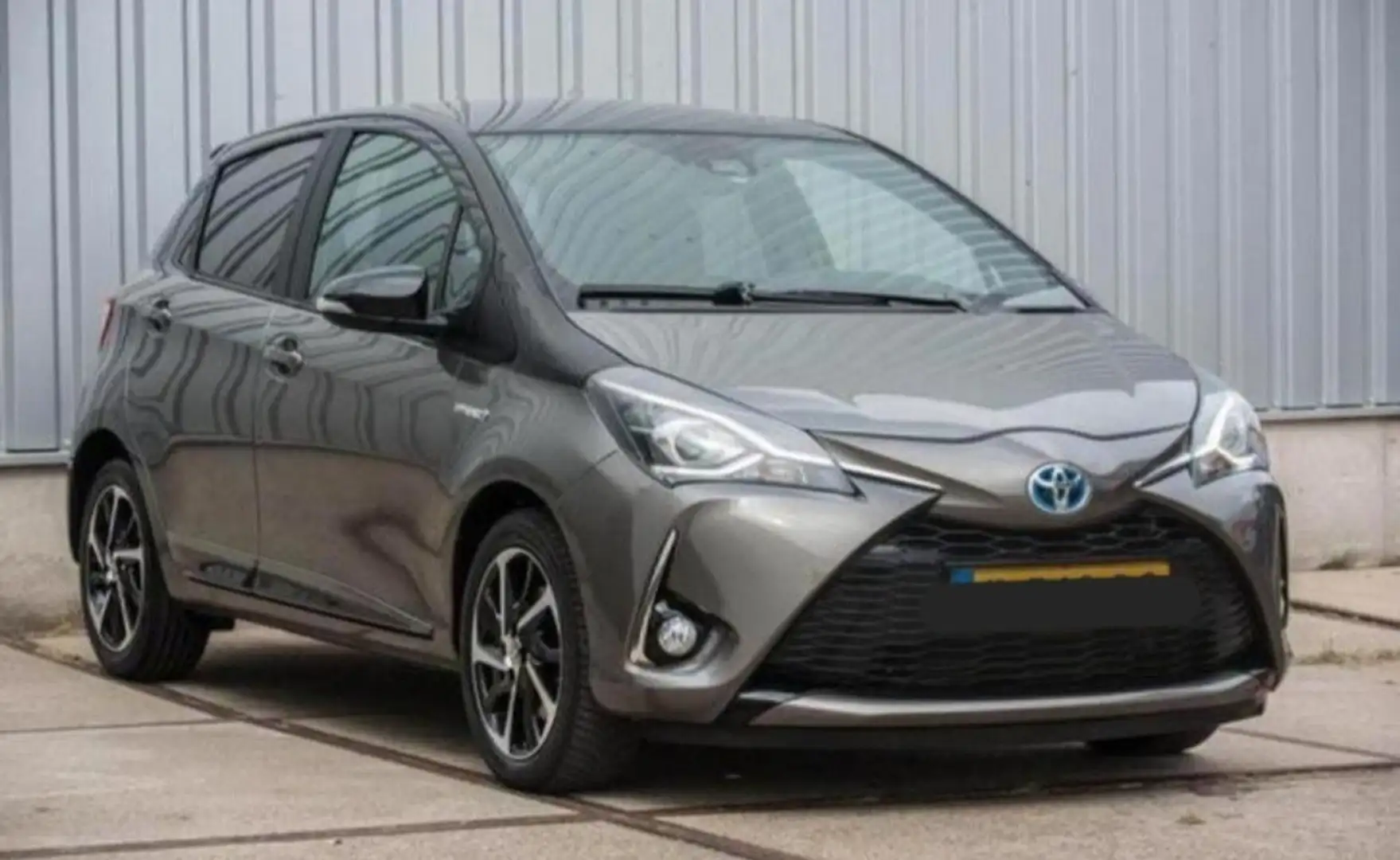 Toyota Yaris 1.5 Hybride Executive 2019 BI-TONE/CAR PLAY/CAMERA Grijs - 1