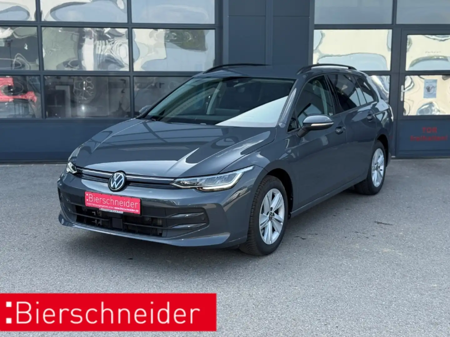 Volkswagen Golf Variant VIII 2.0 TDI DSG Life LED NAVI AHK KAMERA ACC PDC Grau - 1