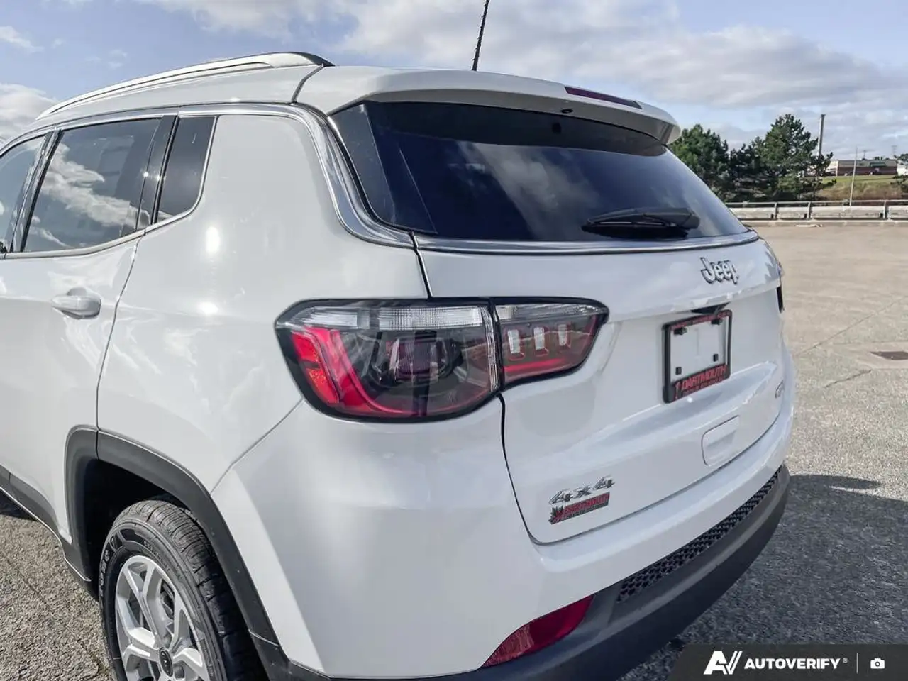 Jeep Compass снимка Jeep Compass