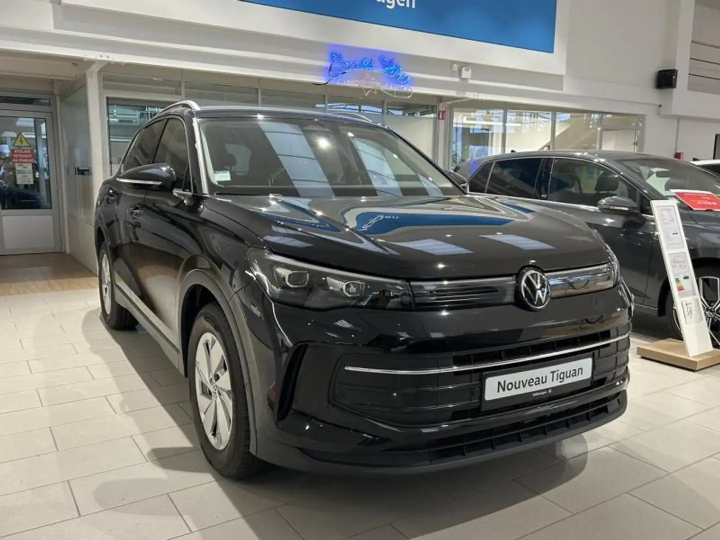 Volkswagen Tiguan 1.5 eTSI 130ch VW Edition DSG7 Noir - 1