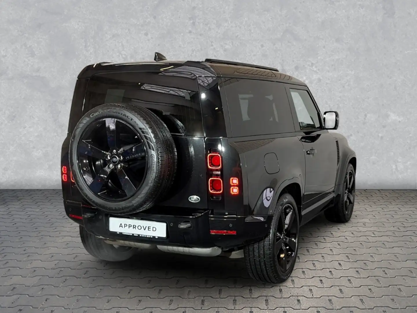 Land Rover Defender 90 D200 X-Dynamic HSE Winterpaket Pano Schwarz - 2