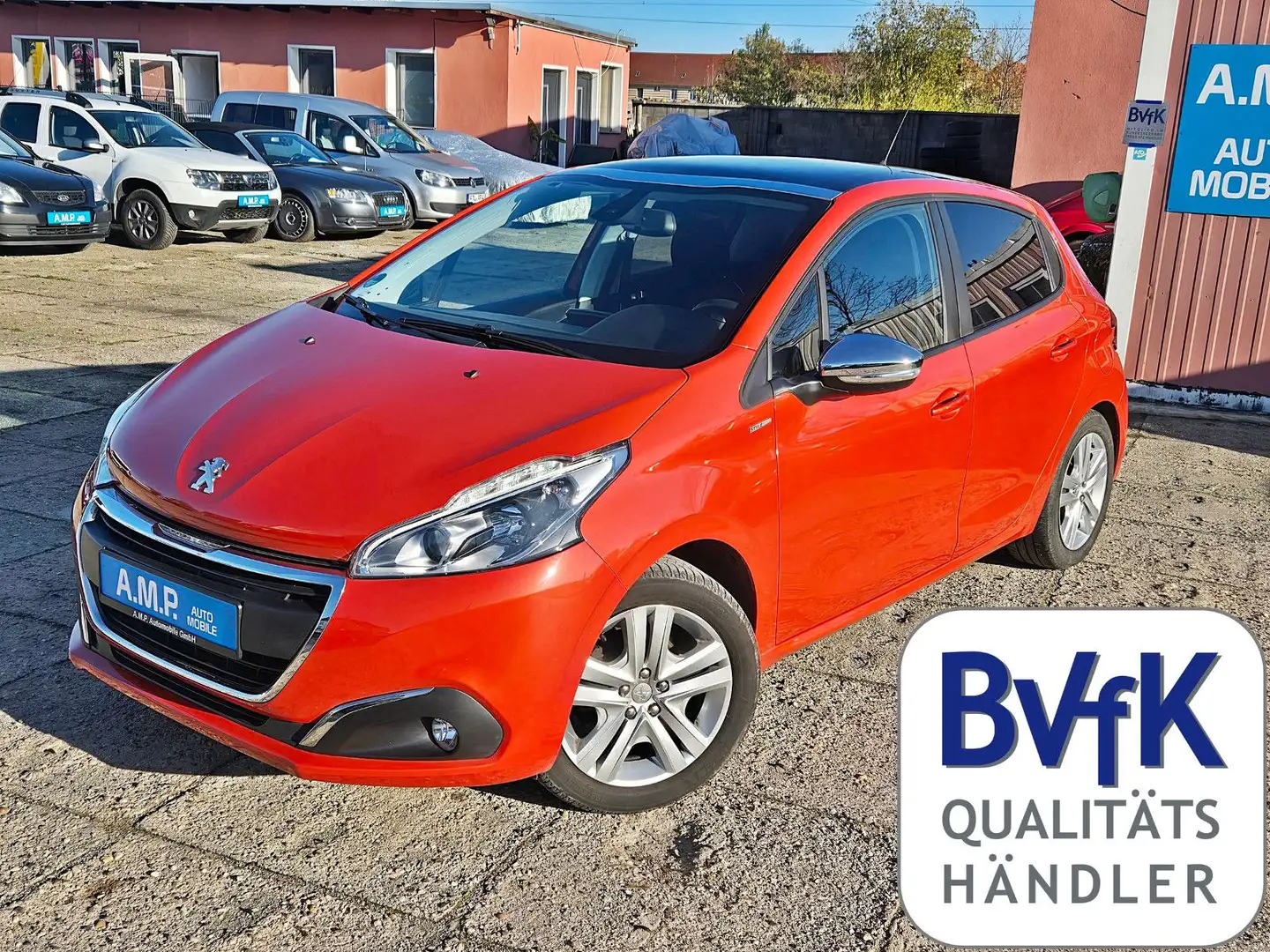 Peugeot 208 1.2, GARANTIE, 1.HAND, PANO, Sitzhzg, PDC, Orange - 1