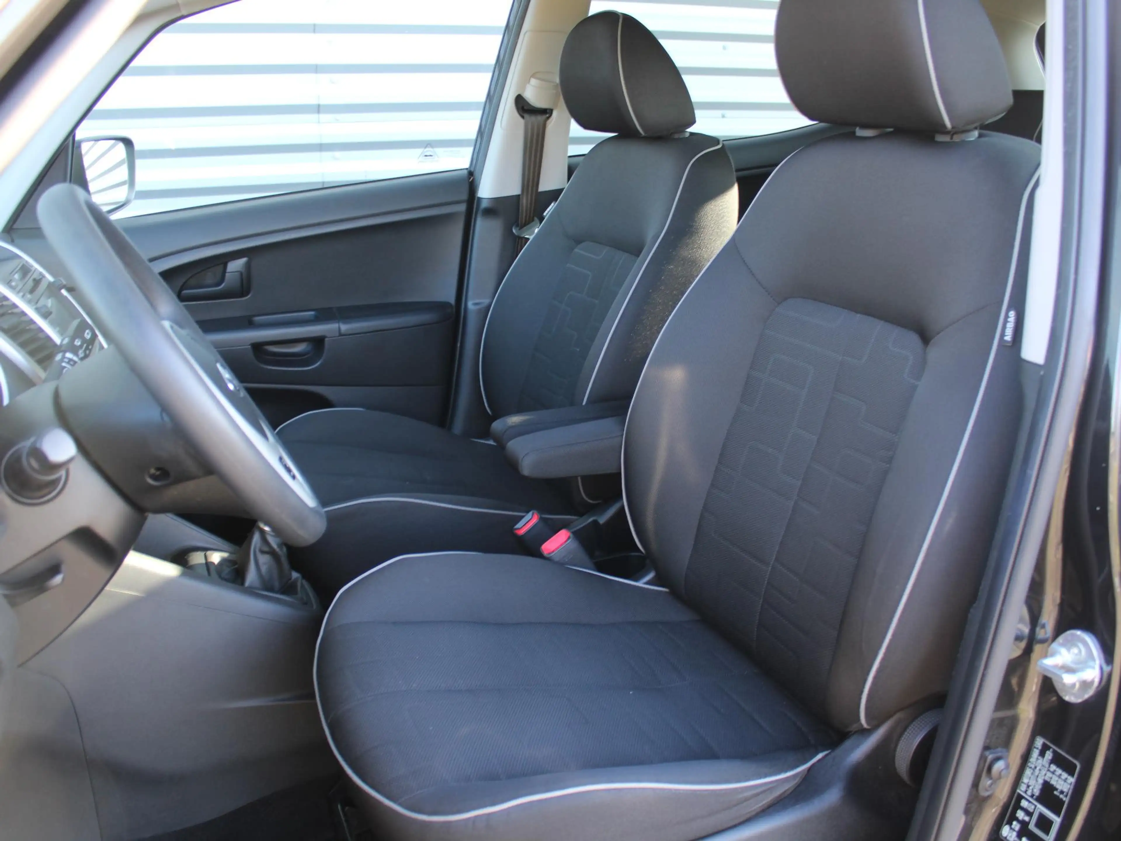 Kia Venga 1.6 CVVT 20th Anniversary | Airco | Navi | Cruise — photo 24