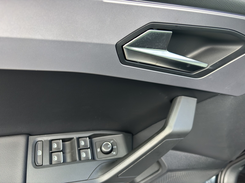 SEAT Leon Sportstourer 2.0 TDI DSG FR AHK+Navi+Kamera — photo 11