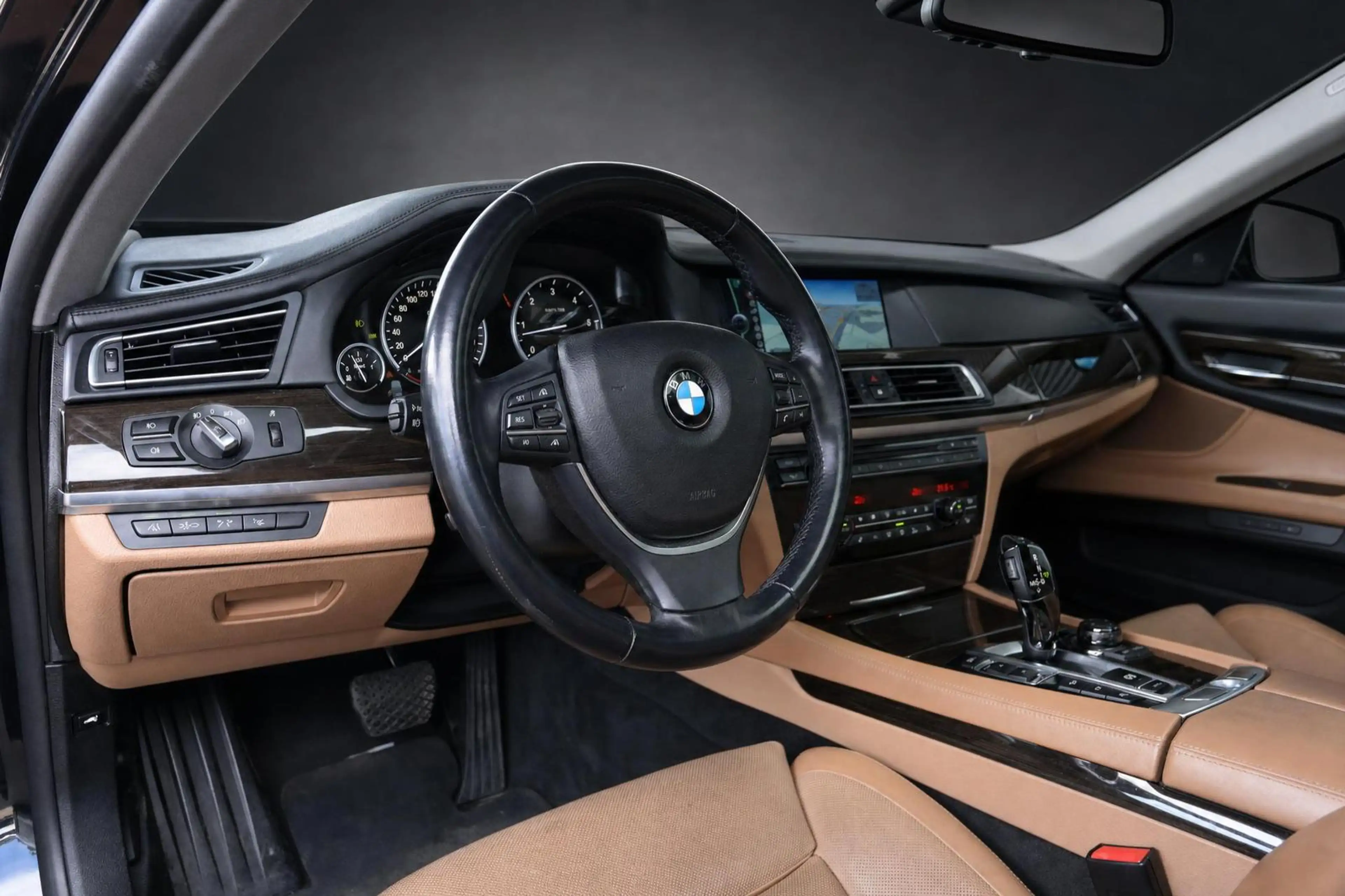 BMW 740 d xDrive GLASDACH*ACC*HUD*STDH*KAM*SPUR*VOLL — photo 13