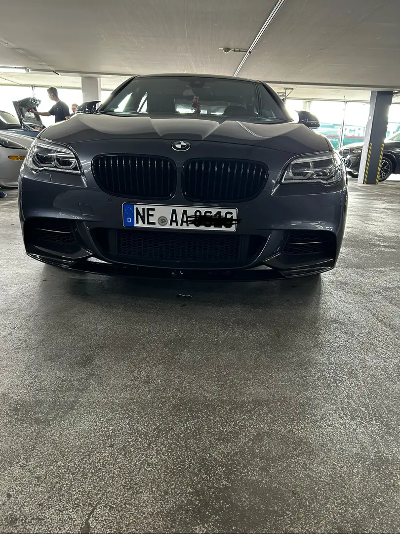 BMW 550 M550d xDrive Sport-Aut. inkl. Garantie Szürke - 1