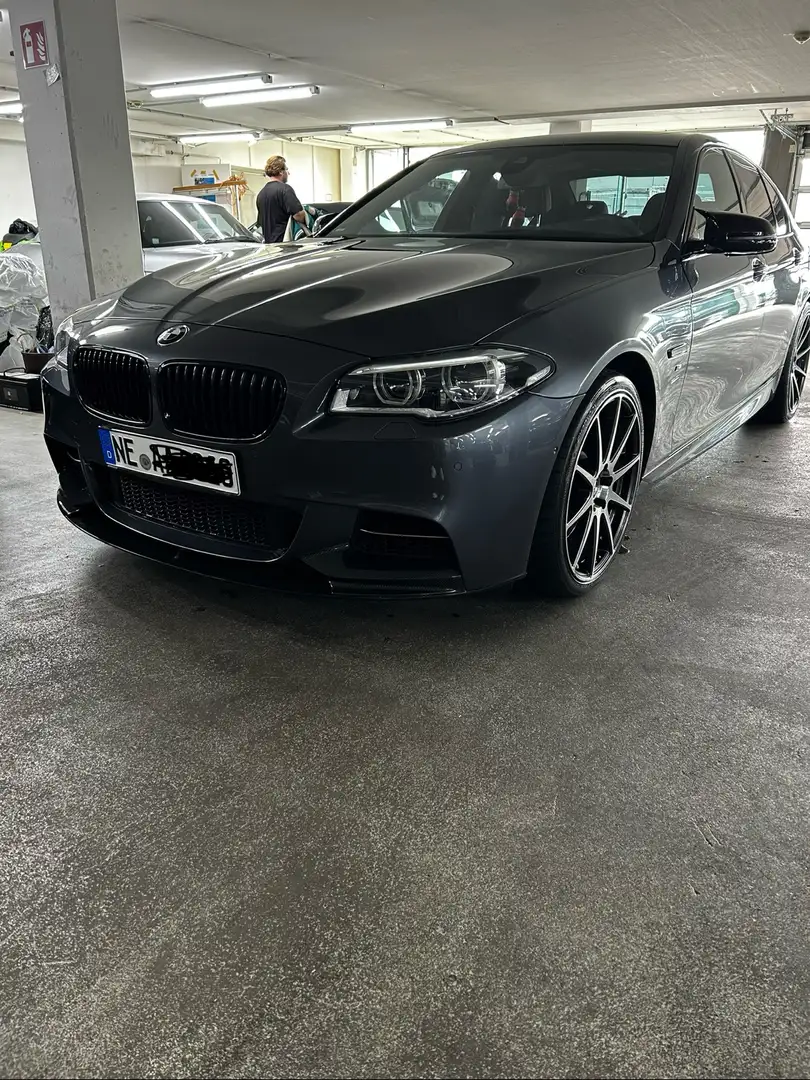 BMW 550 M550d xDrive Sport-Aut. inkl. Garantie Grey - 2