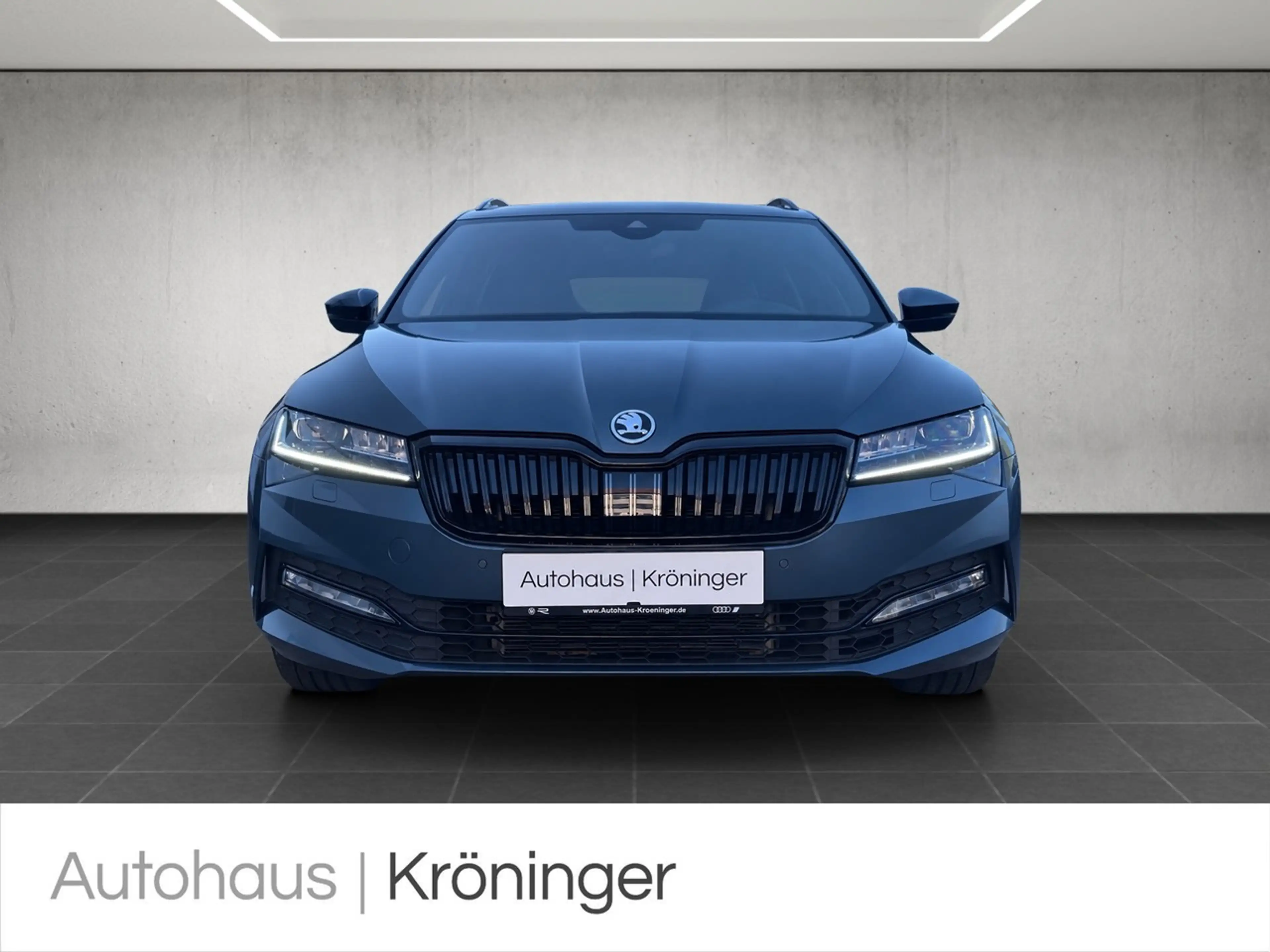Skoda Superb Combi Sportline 4x4 Pano Navi Kamera — photo 5