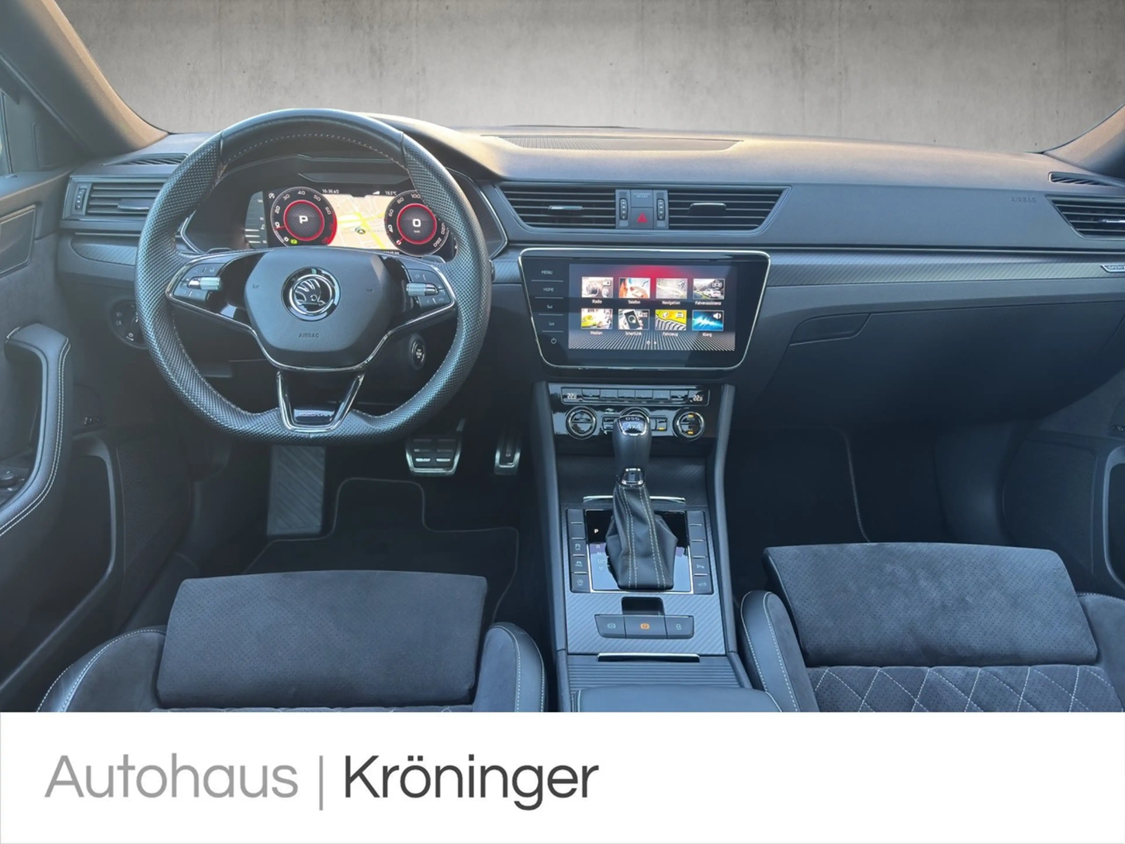 Skoda Superb Combi Sportline 4x4 Pano Navi Kamera — photo 13