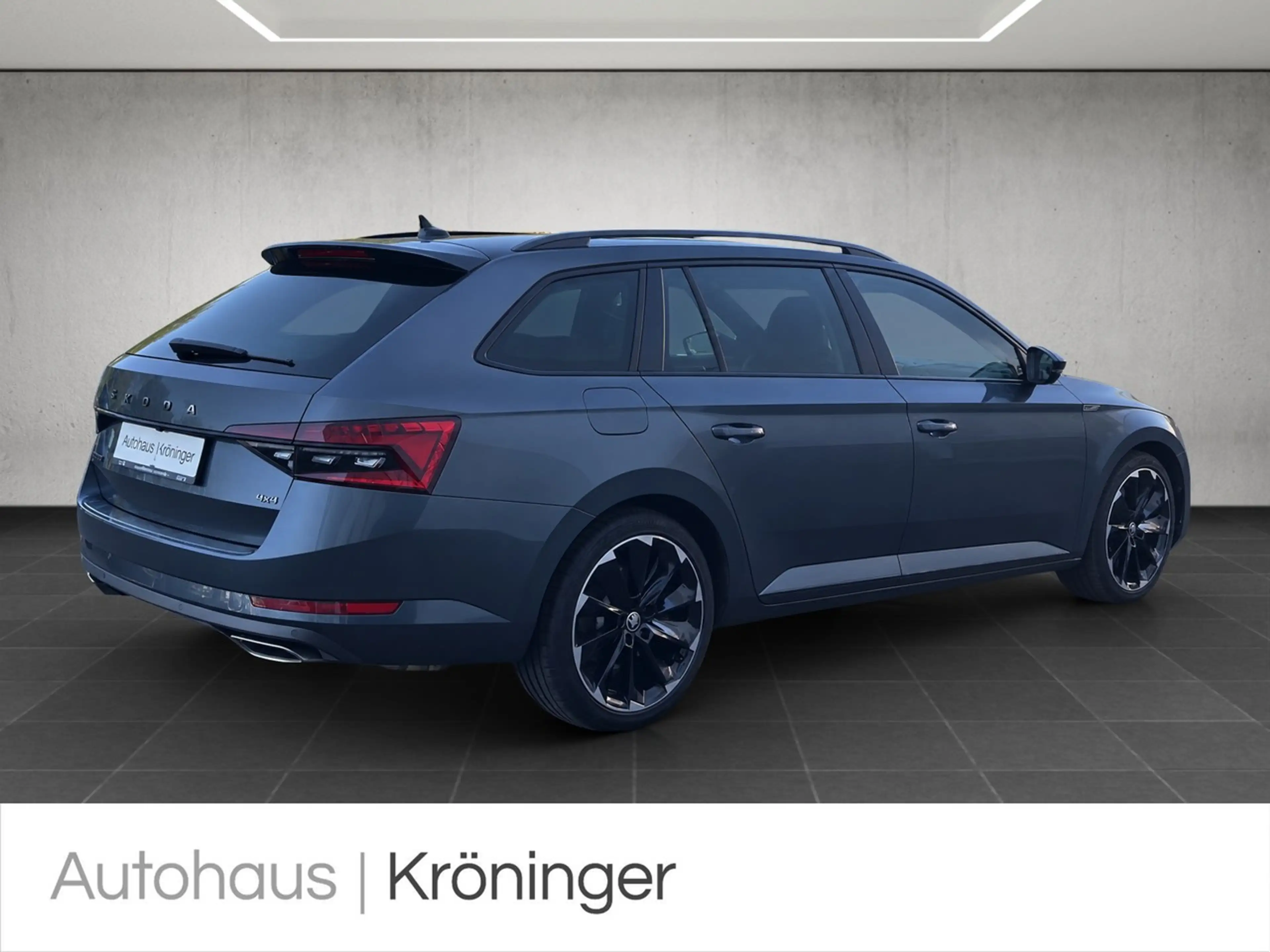 Skoda Superb Combi Sportline 4x4 Pano Navi Kamera — photo 2