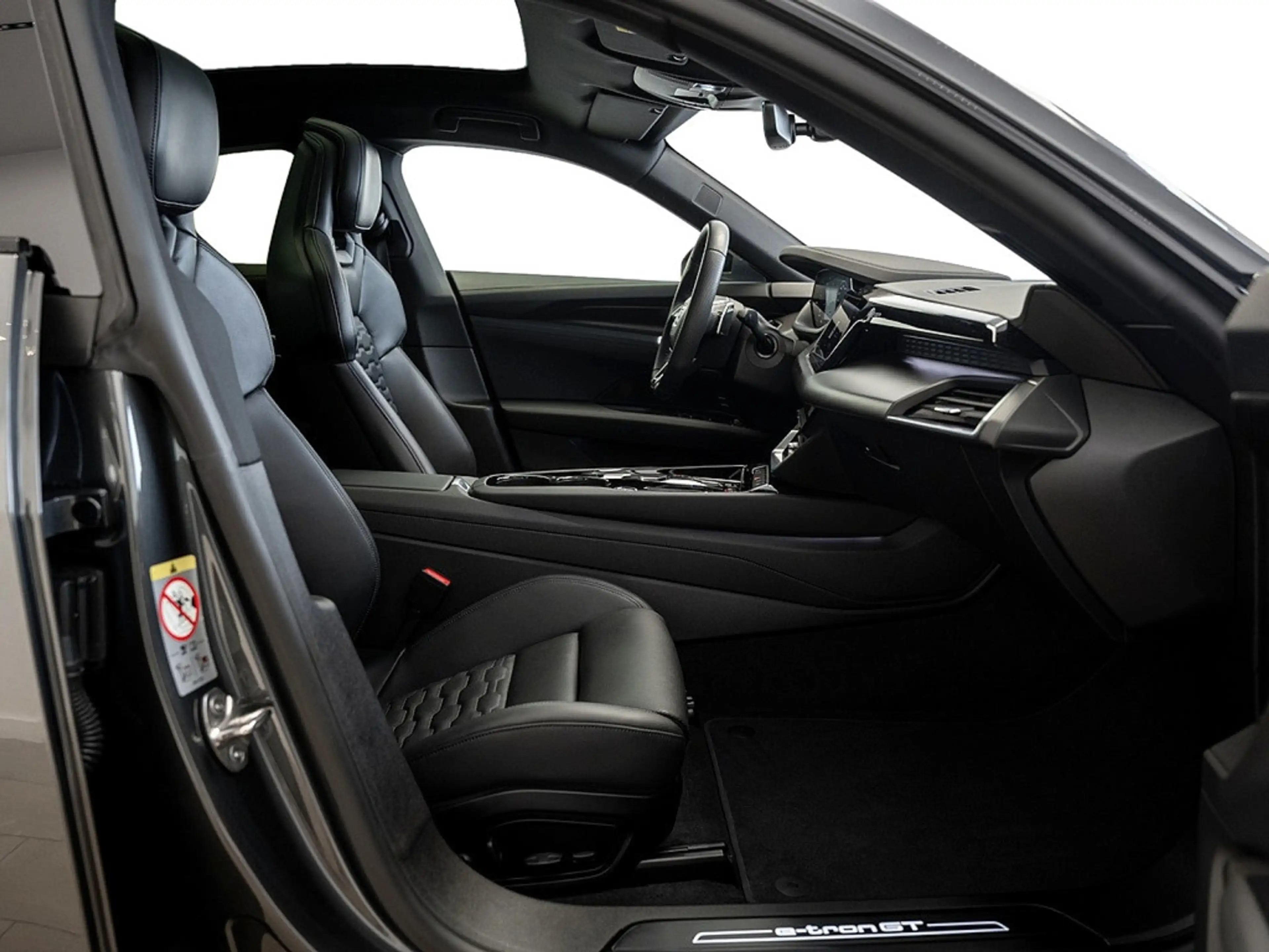 Audi e-tron GT quattro Matrix ACC Luft. Head-Up — photo 3