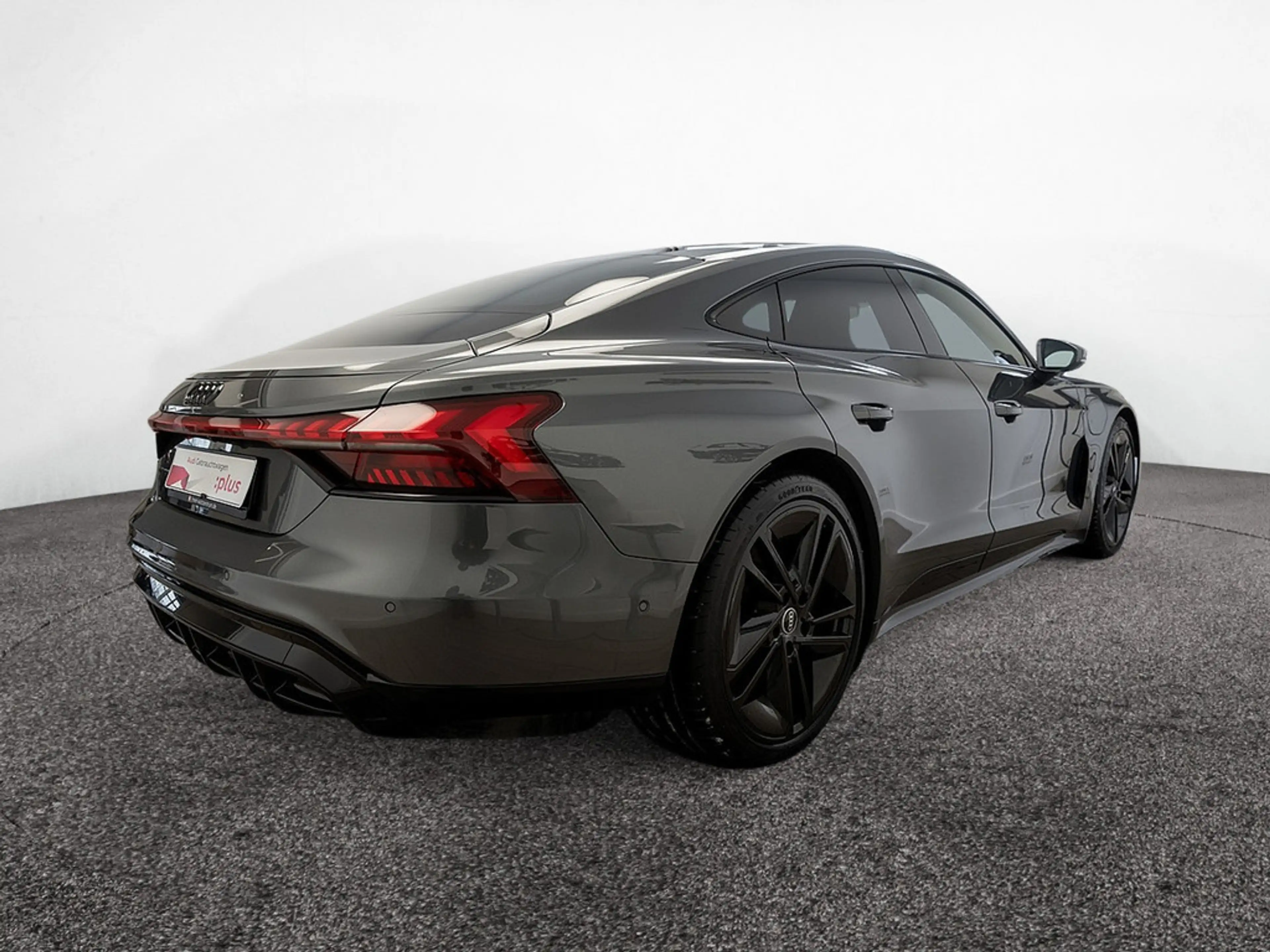 Audi e-tron GT quattro Matrix ACC Luft. Head-Up — photo 4