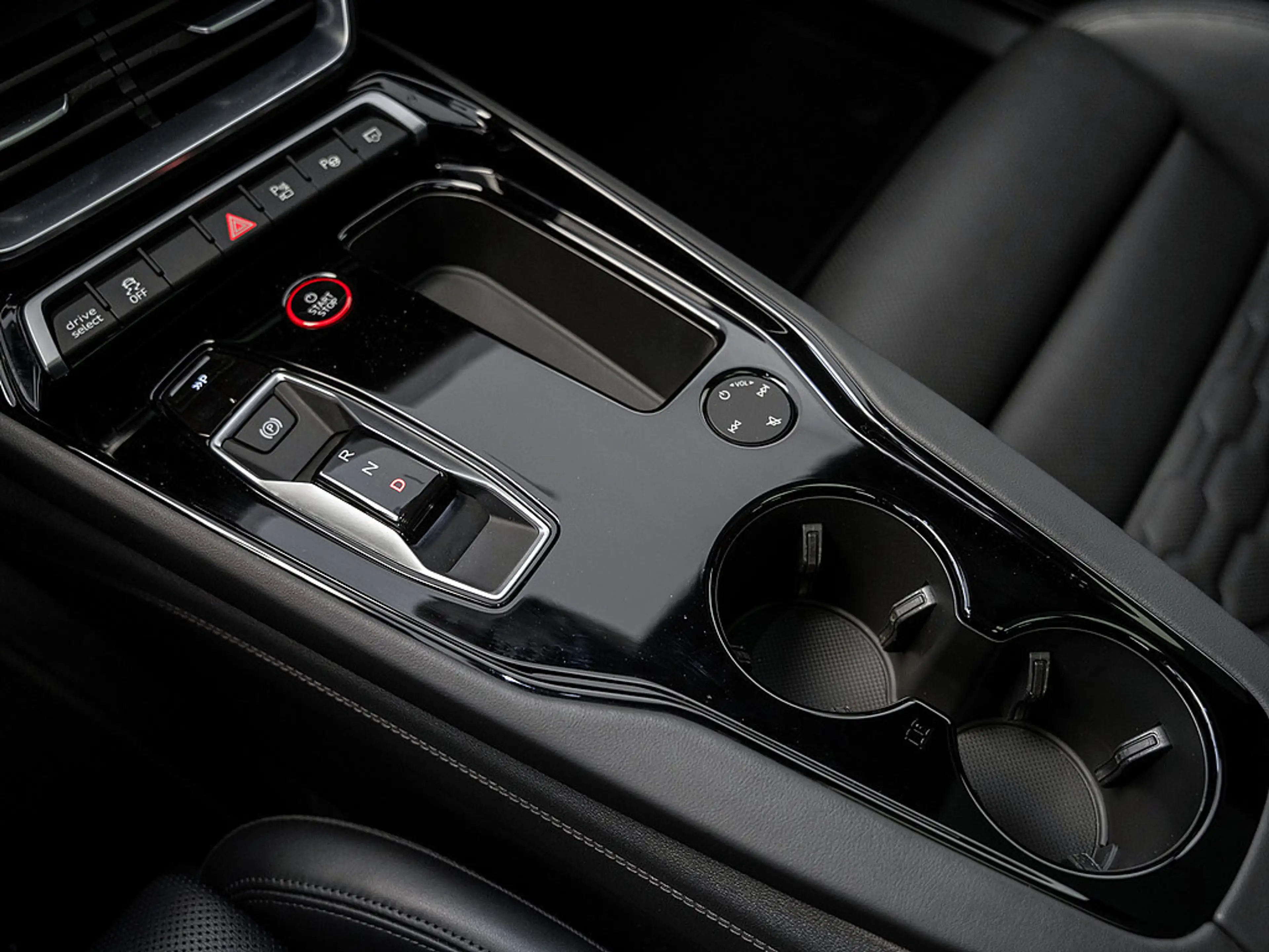 Audi e-tron GT quattro Matrix ACC Luft. Head-Up — photo 10