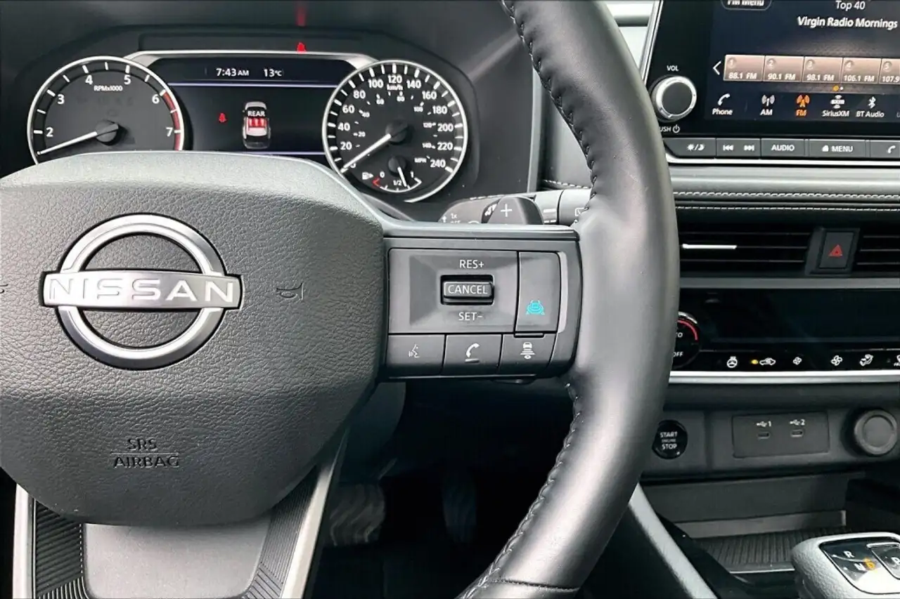 Nissan Rogue снимка Nissan Rogue