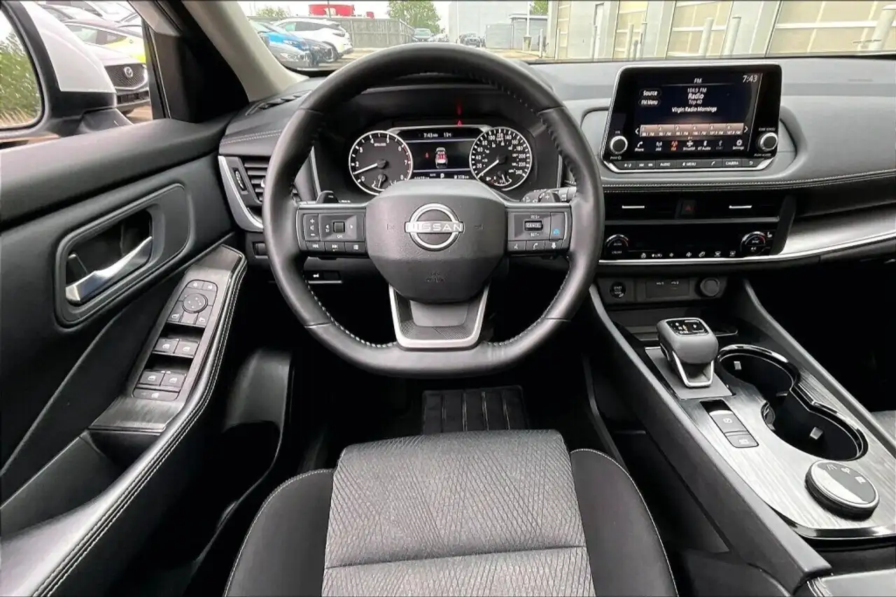 Nissan Rogue снимка Nissan Rogue