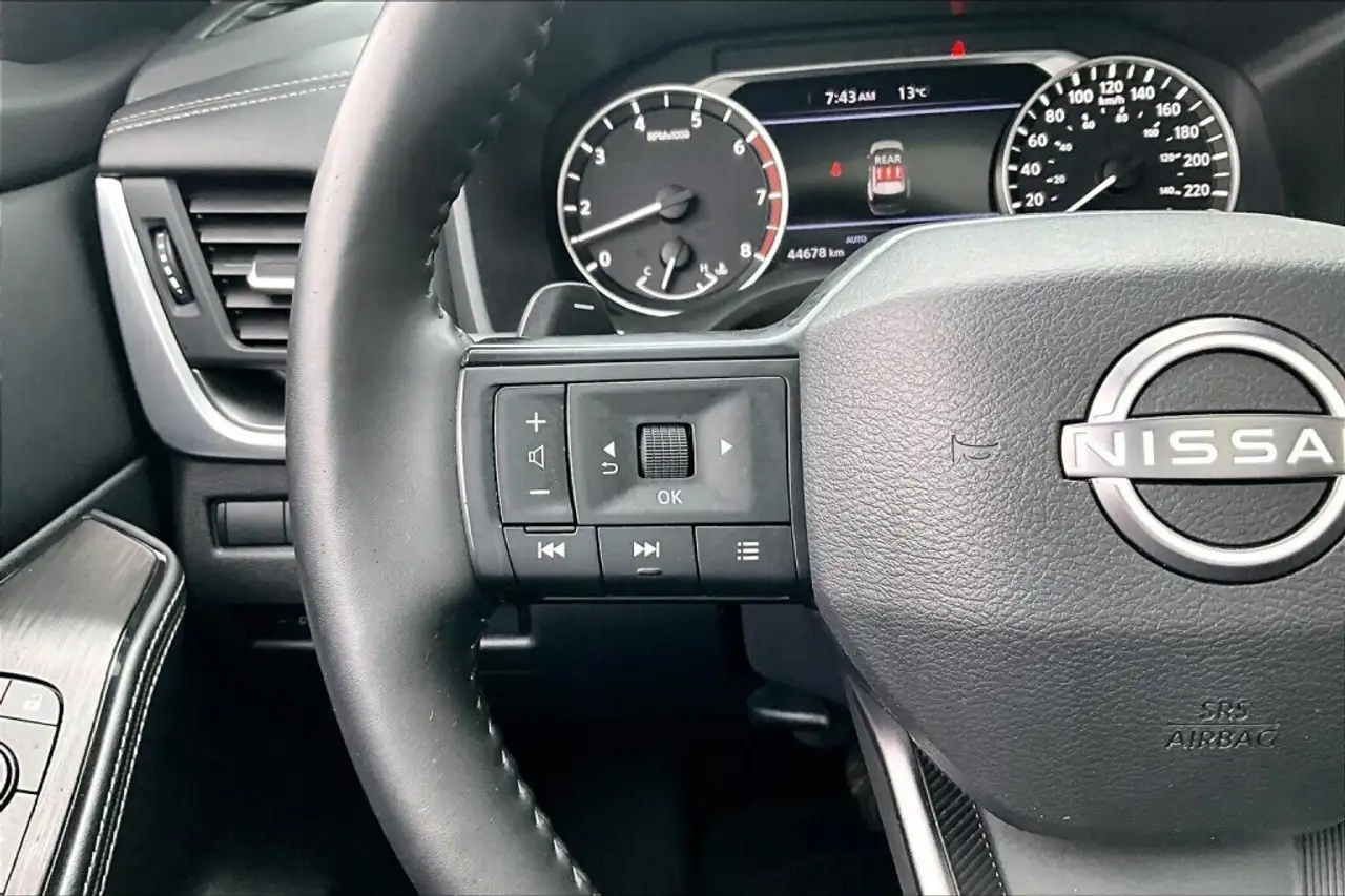 Nissan Rogue снимка Nissan Rogue