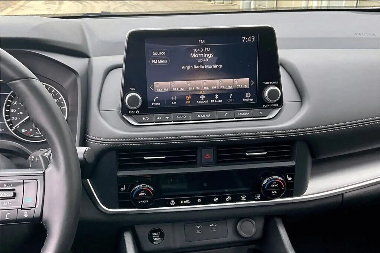 Nissan Rogue снимка Nissan Rogue