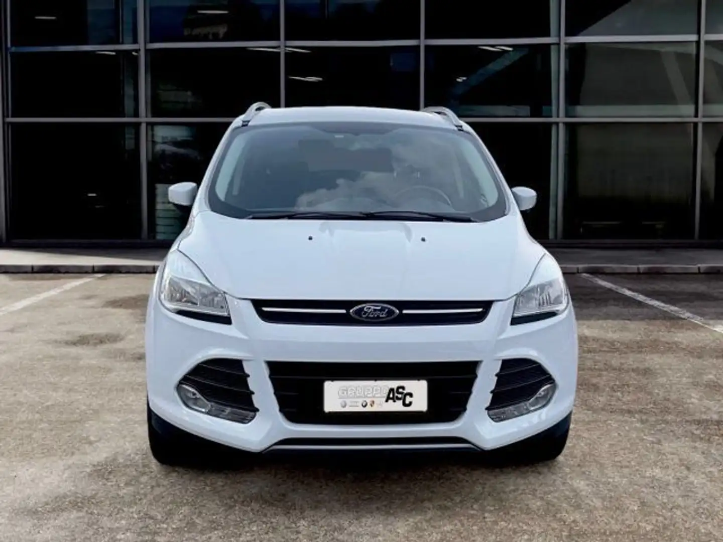 Ford Kuga 2.0 tdci Titanium 2wd 140cv Blanc - 2