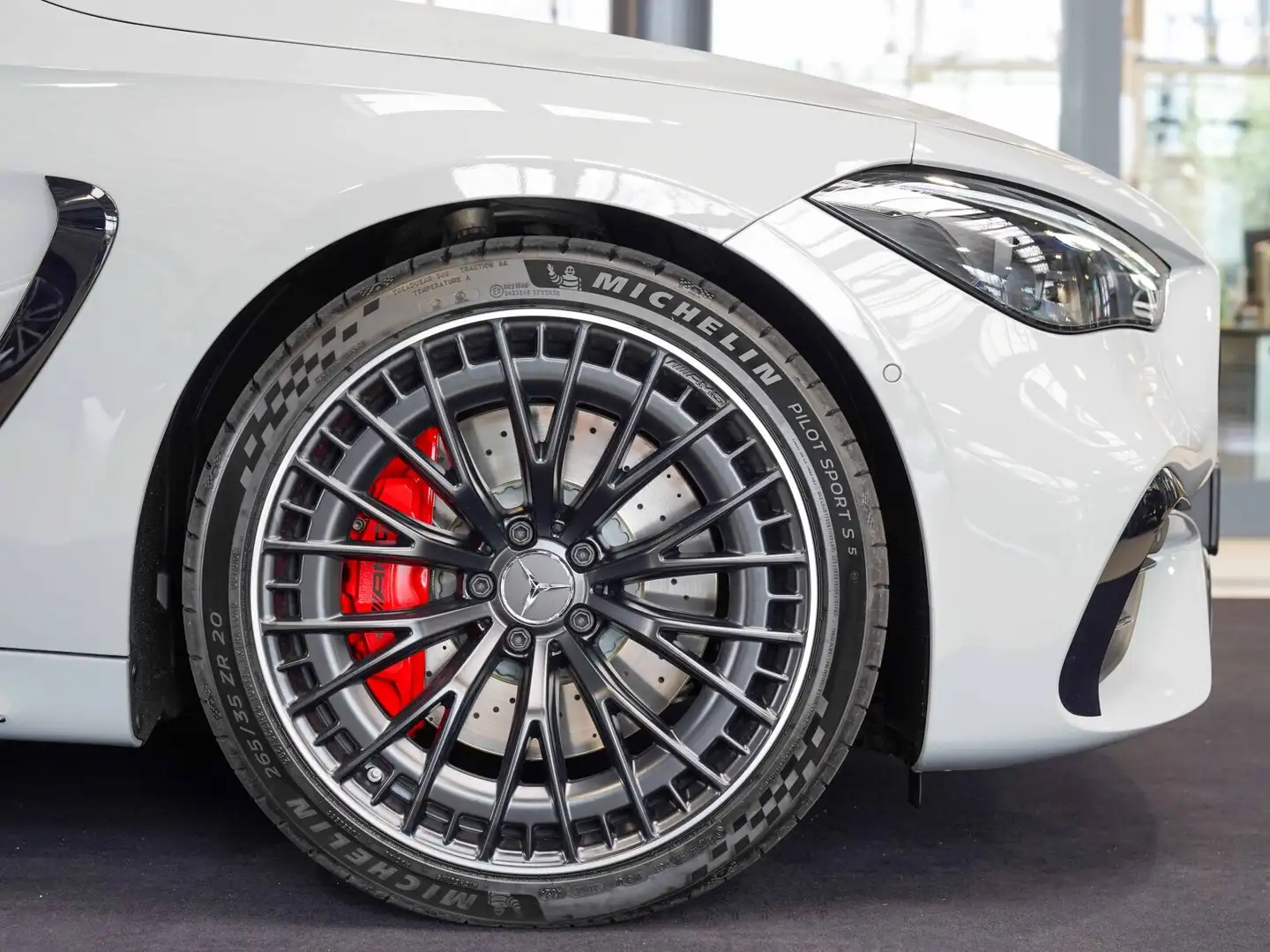 Mercedes-Benz CLE 53 AMG CLE 53 AMG 4M+ Cabrio alpingrau Night Carbon 360 Gris - 2