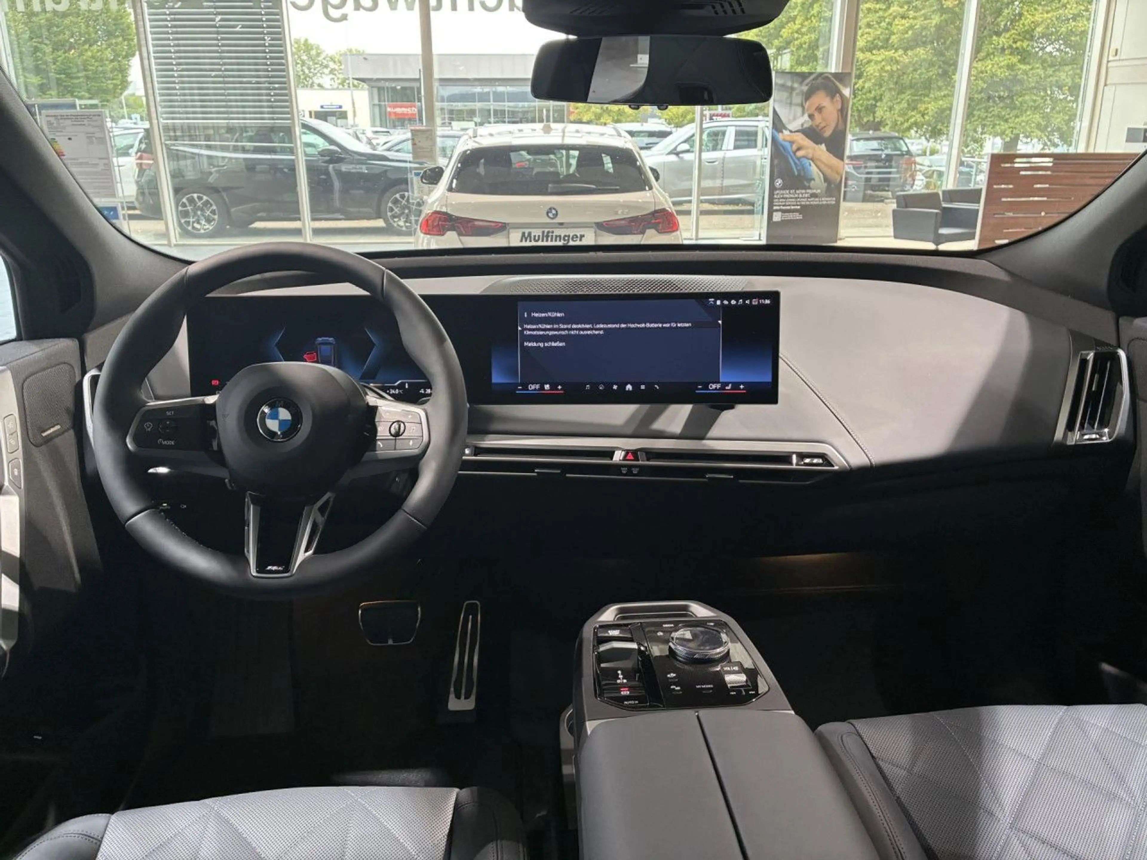 BMW iX 45 SOFORT HUD AHK M Sport Glow SuView Sportpaket — photo 13