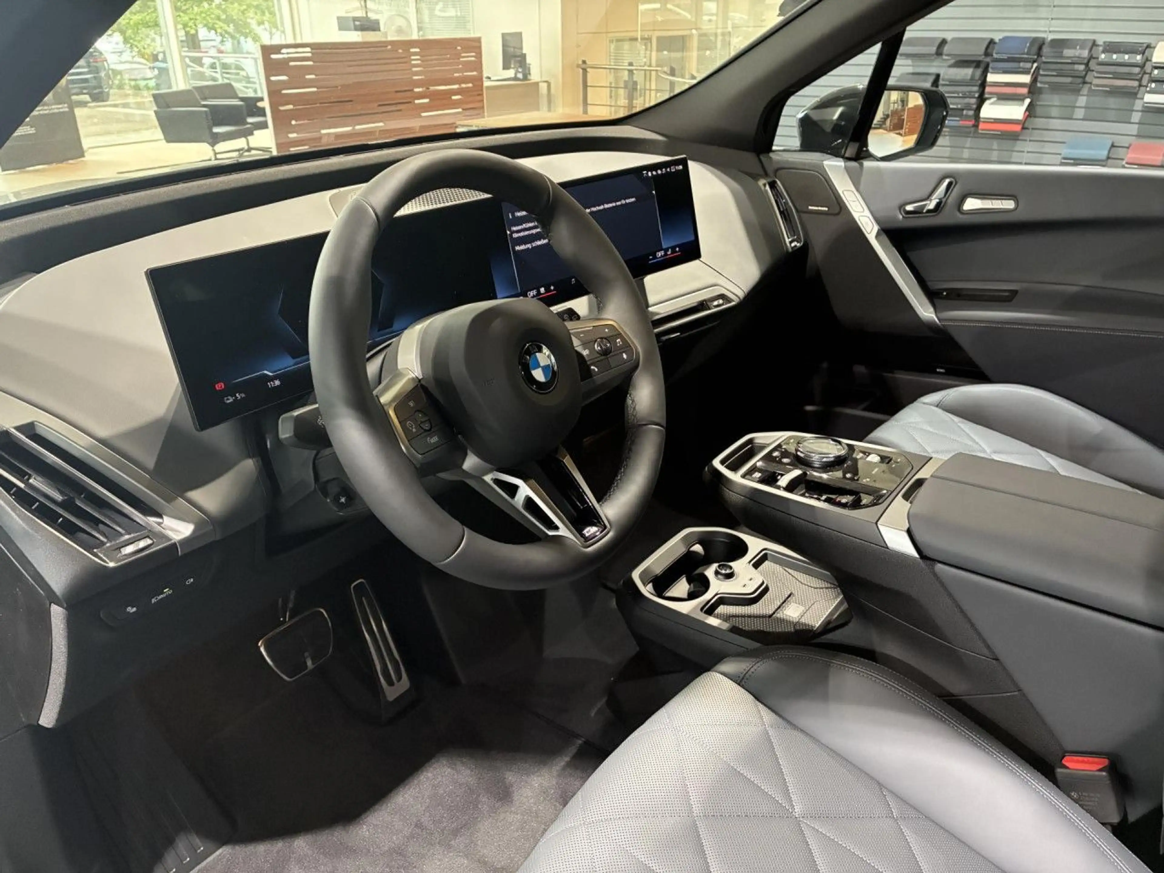 BMW iX 45 SOFORT HUD AHK M Sport Glow SuView Sportpaket — photo 12