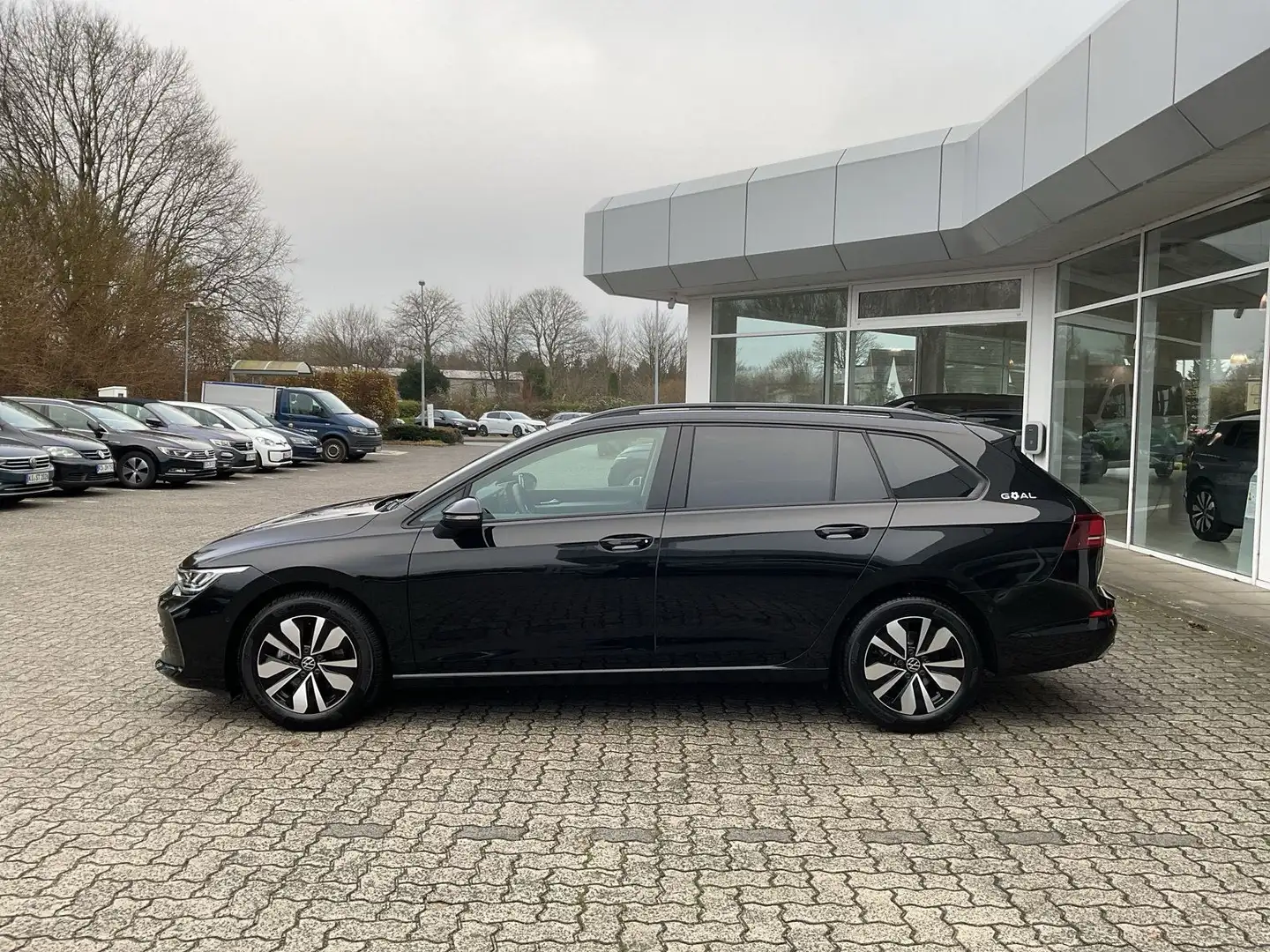 Volkswagen Golf Variant Golf VIII Variant 1.5 eTSI Goal DSG AHK RFK PDC Schwarz - 2