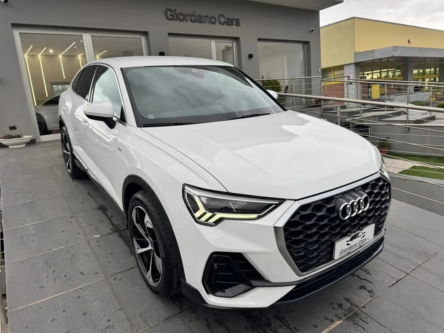 Audi Q3 Sportback 35 2.0 tdi S line edition s-tronic Blanco - 1