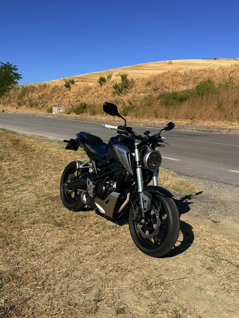 Honda CB 125 R ABS - 1