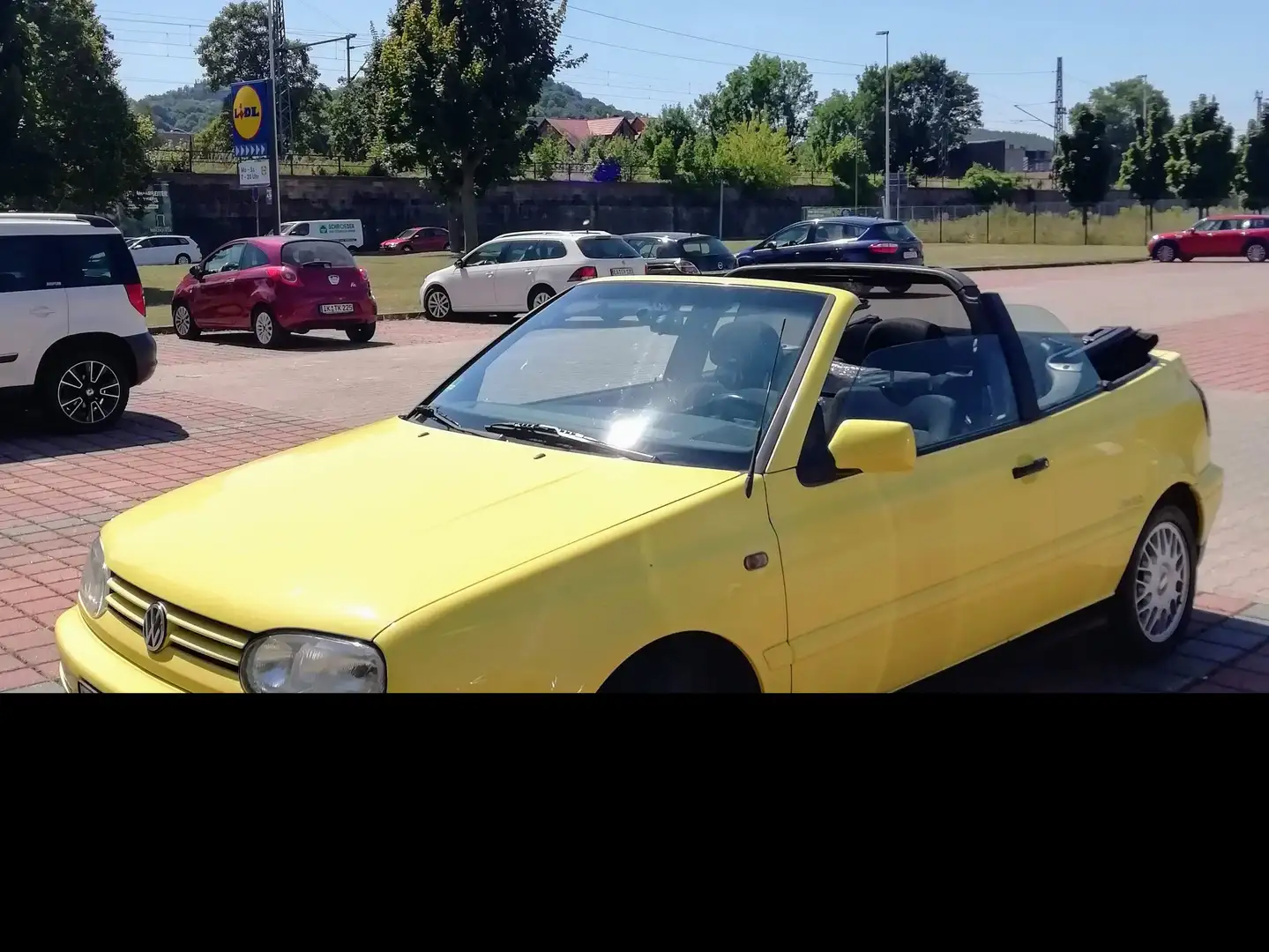 Volkswagen Golf Cabriolet Cabrio 1.8 Жовтий - 1