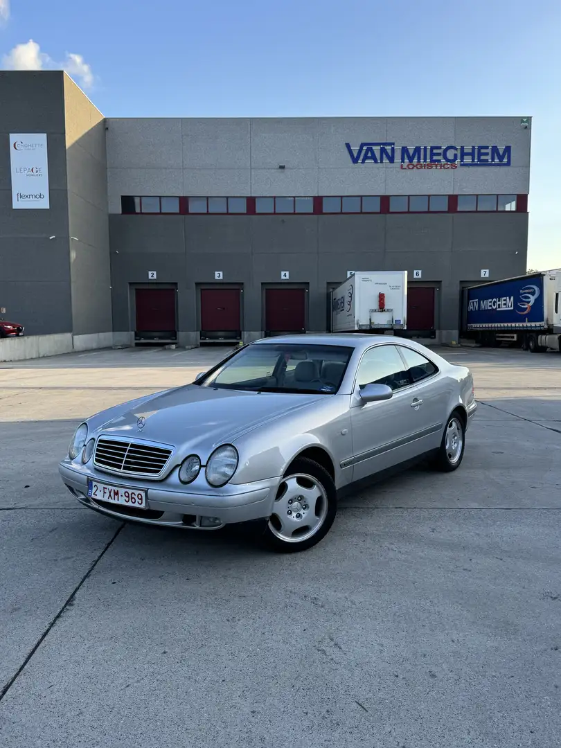Mercedes-Benz CLK 200 Elegance - 1