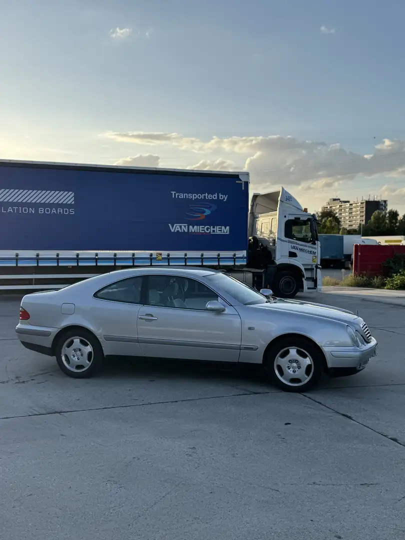 Mercedes-Benz CLK 200 Elegance - 2