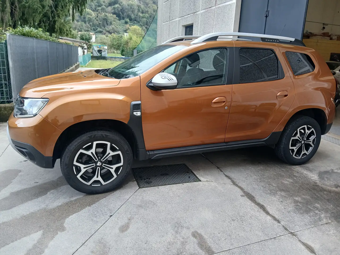 Dacia Duster Duster 1.0 Laureate 4x2 100 cv Arancione - 1