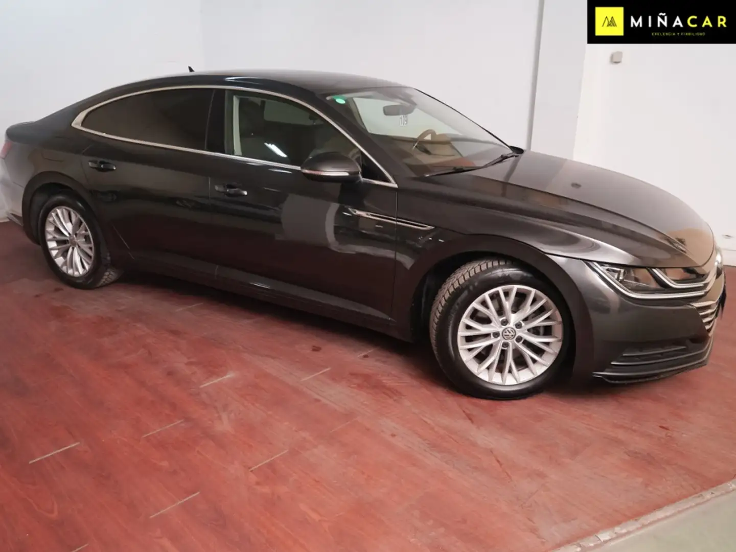 Volkswagen Arteon 2.0TDI 110kW Gris - 2