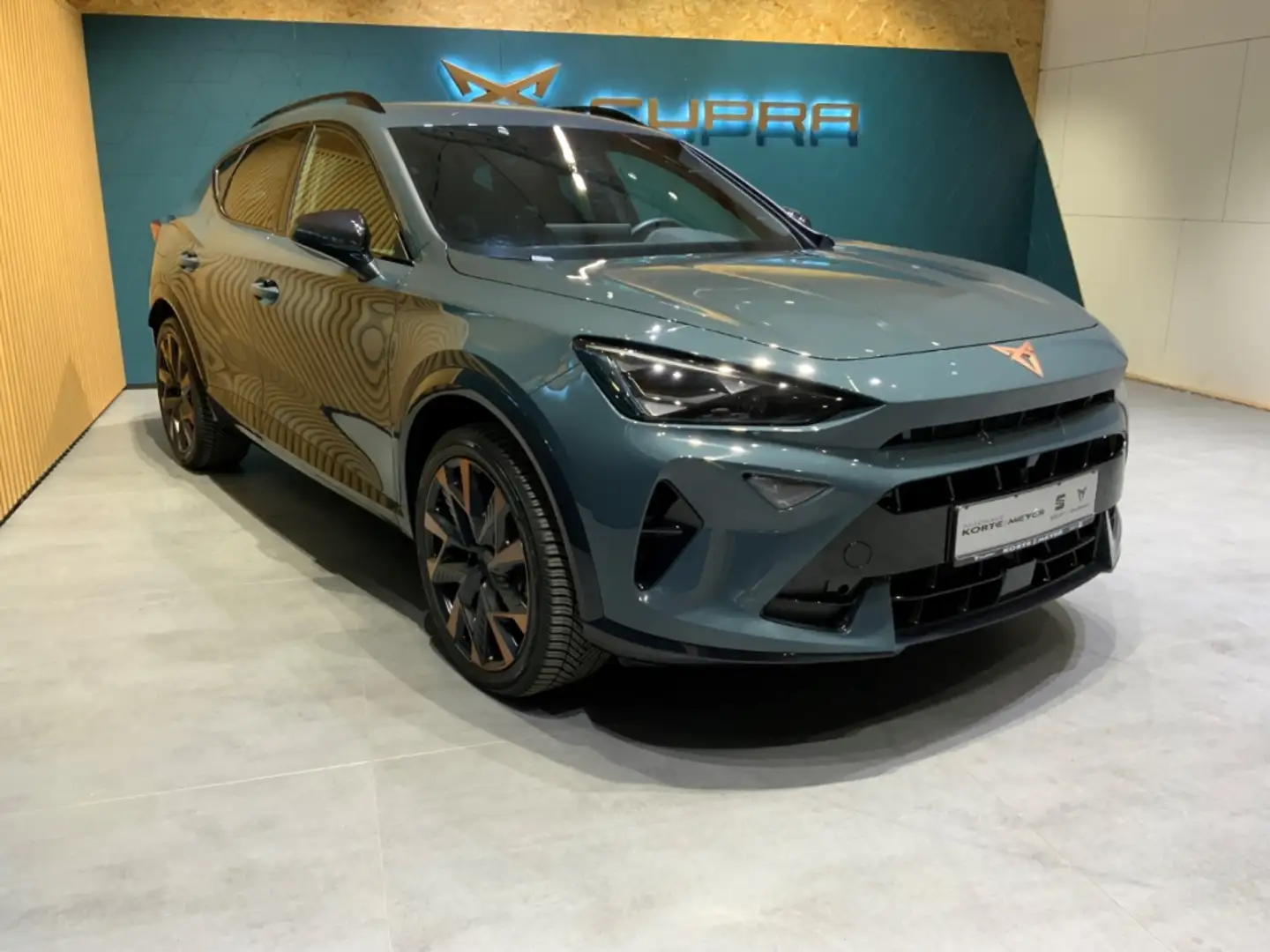 CUPRA Formentor 1.5 eTSI DSG+DCC +Rückfahrkamera Bleu - 2