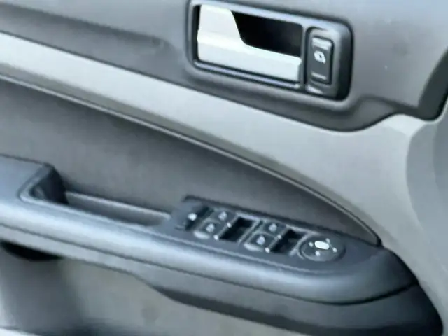 Ford Focus view 6