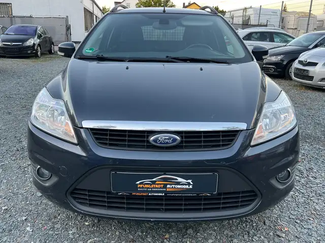 Ford Focus view 3