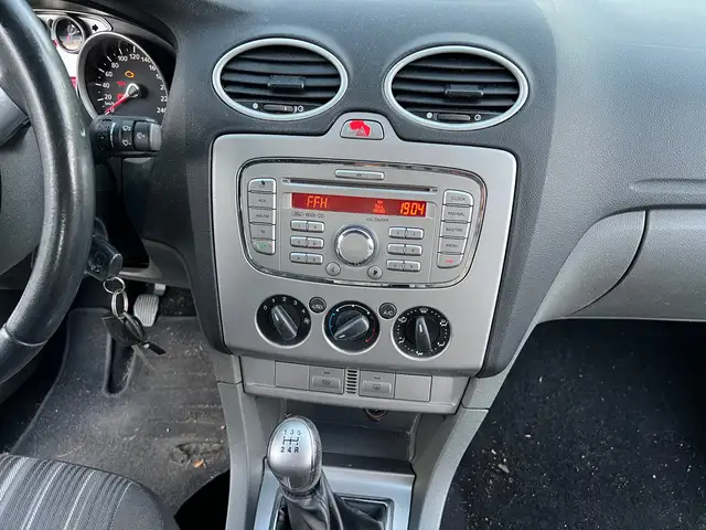 Ford Focus view 7
