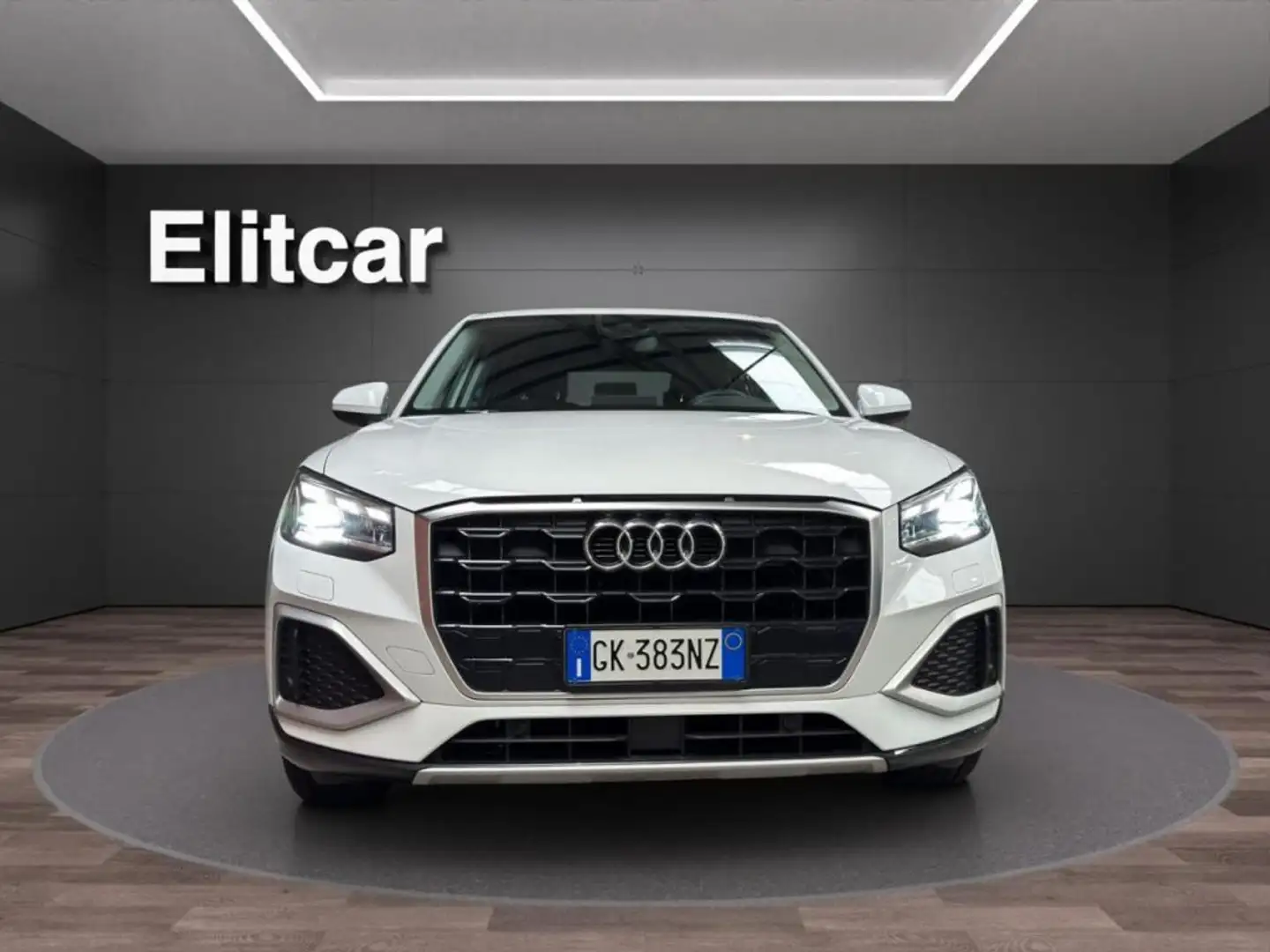 Audi Q2 35 TFSI S tronic Business Plus Bianco - 2
