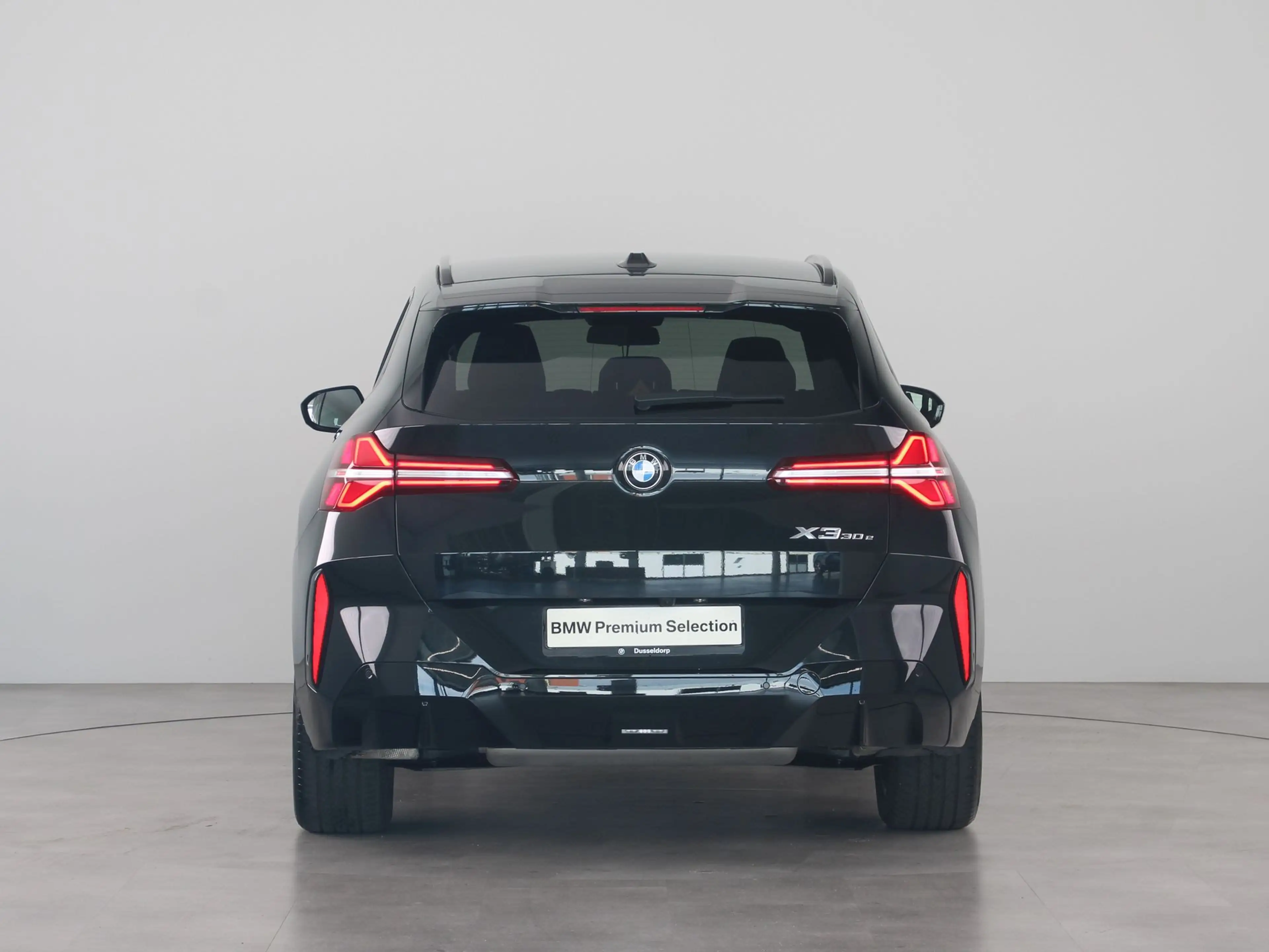BMW X3 30e xDrive M-Sport — photo 12