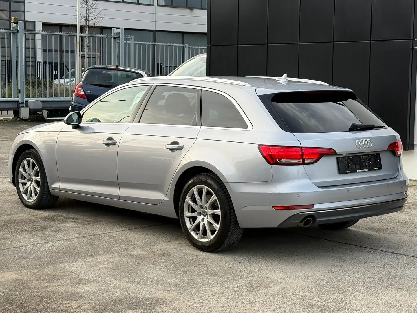 Audi A4 2.0 TDI - AUTOMATIQUE - CONTRÔLE TECHNIQUE OK Argent - 2