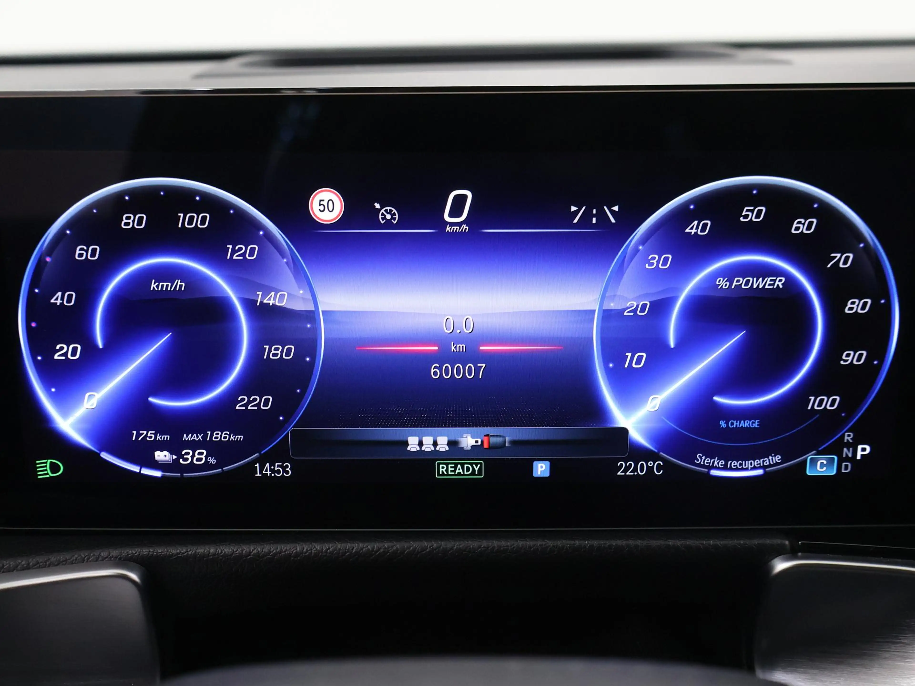 Mercedes-Benz EQB 250 250+ AMG Line 71 kWh | Memory | 360 graden camera — photo 12